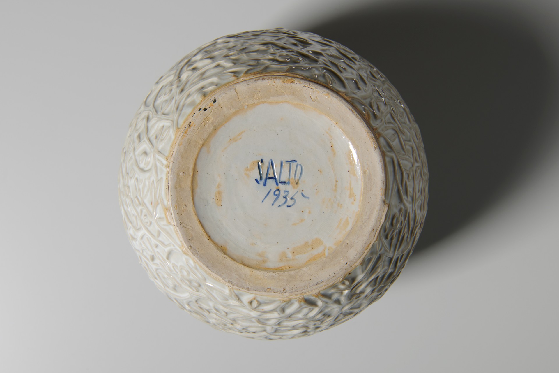 Early Vase image 4