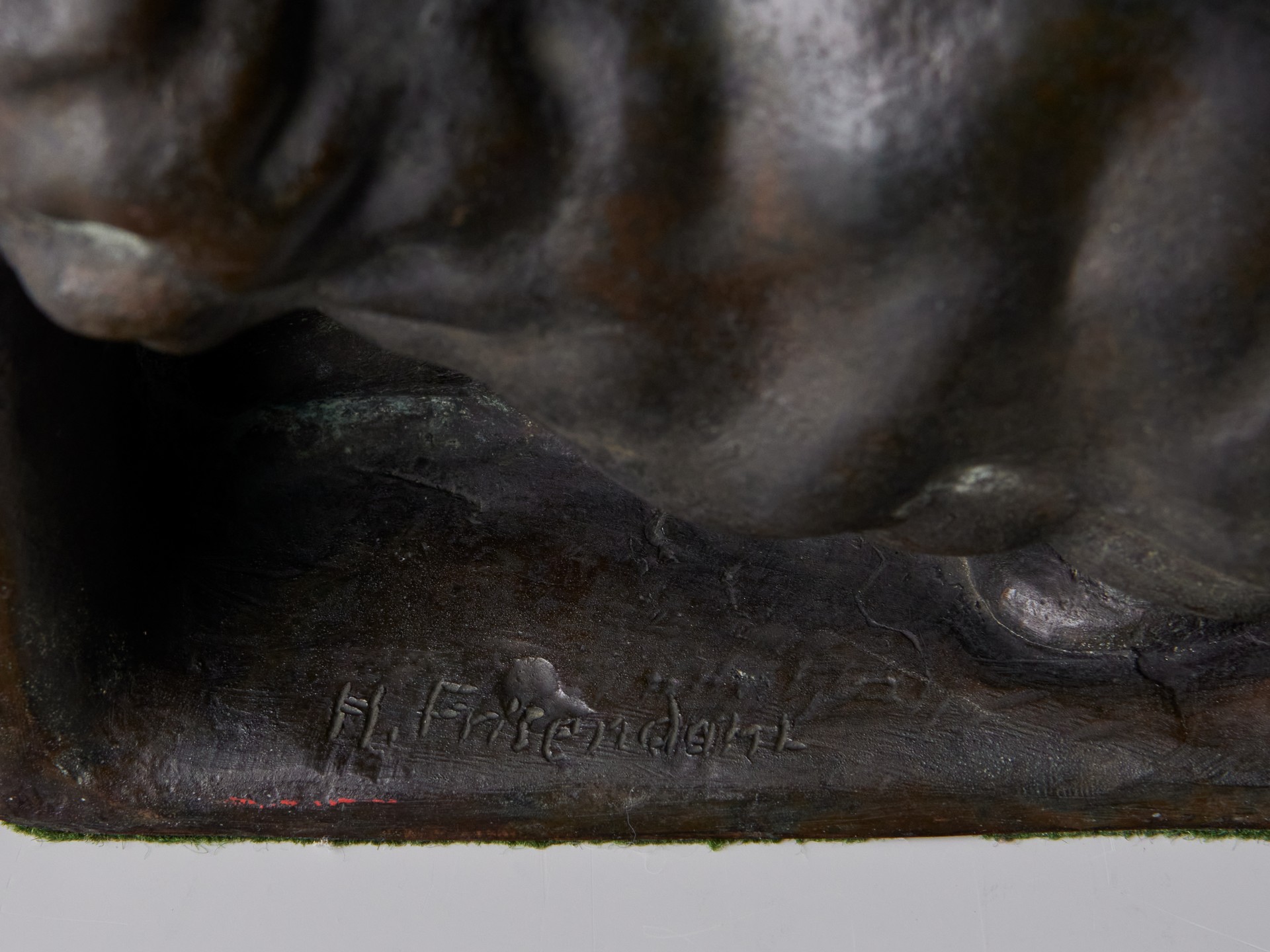 Pair of Bookends image 4