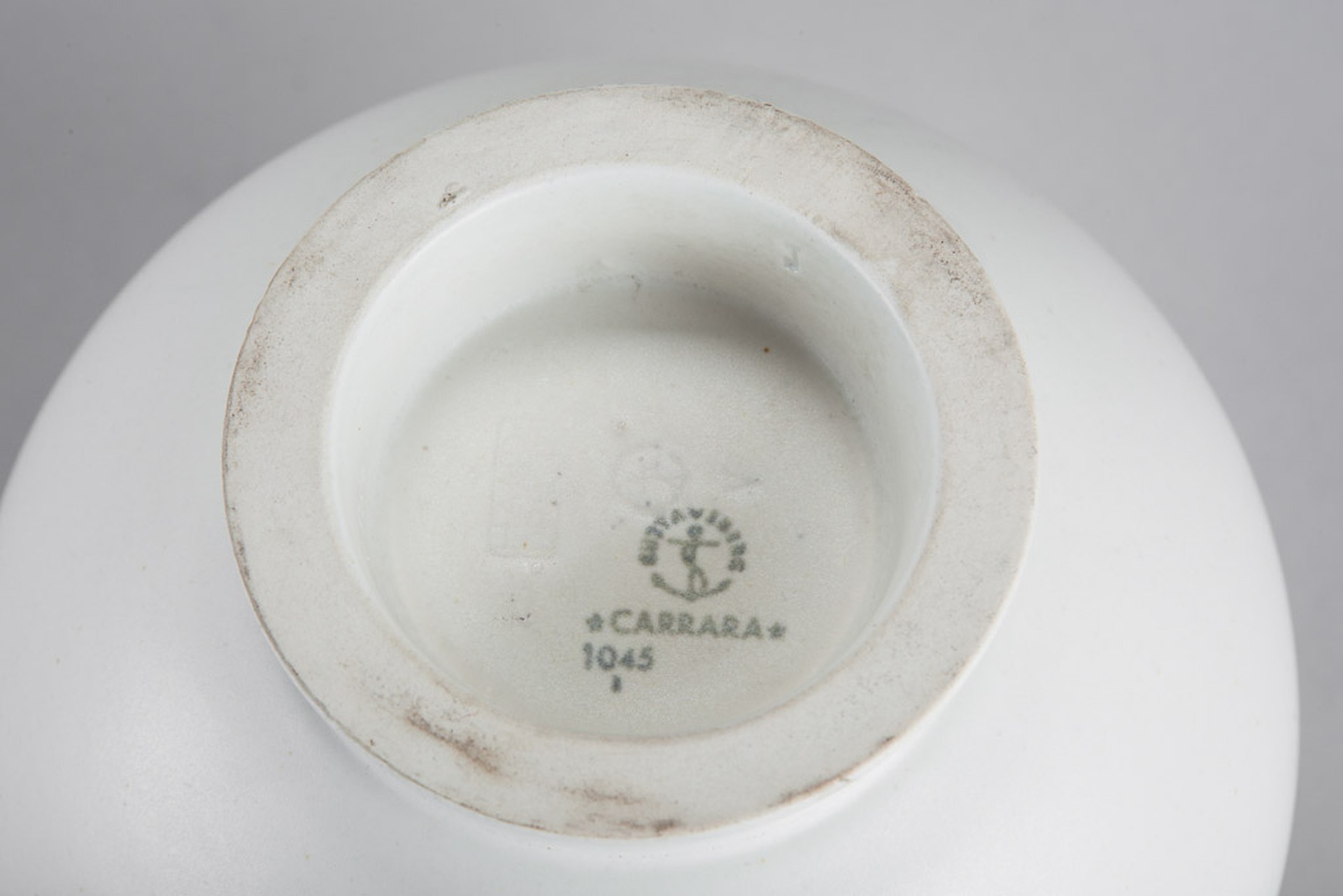 Pair of white Carrara Vases image 5