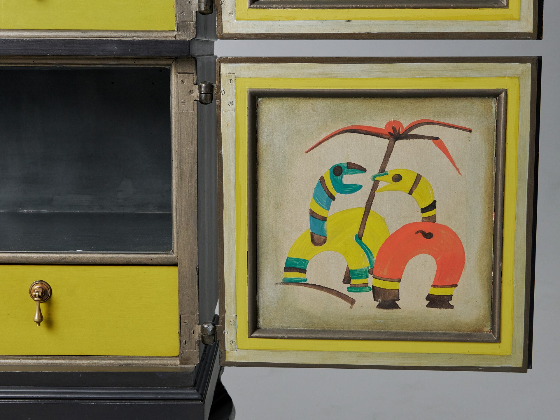 Cabinet image 16