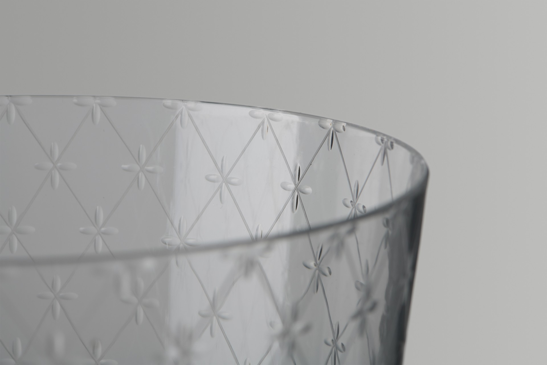 Vase image 4