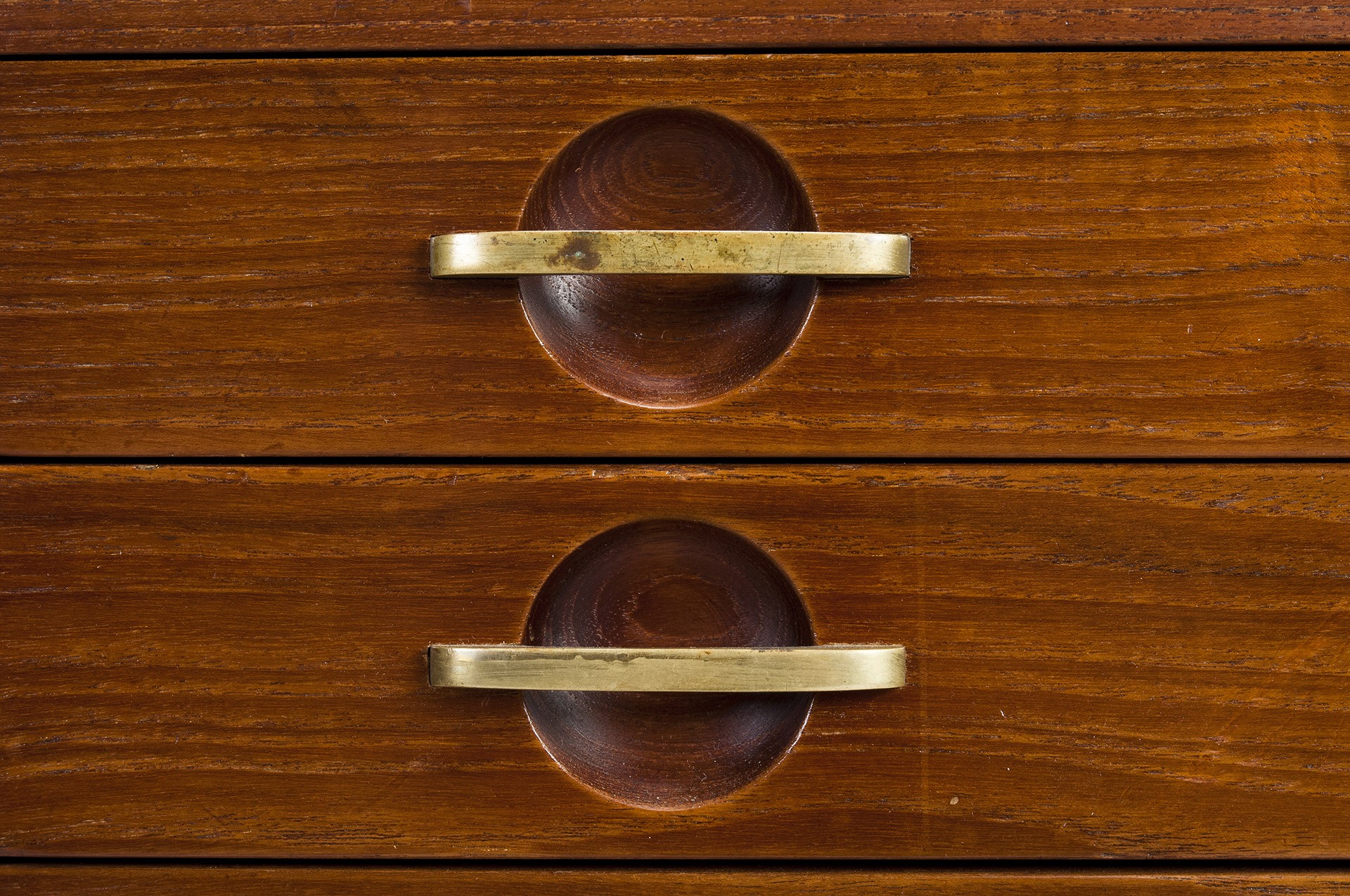 Hanging Cabinets image 10