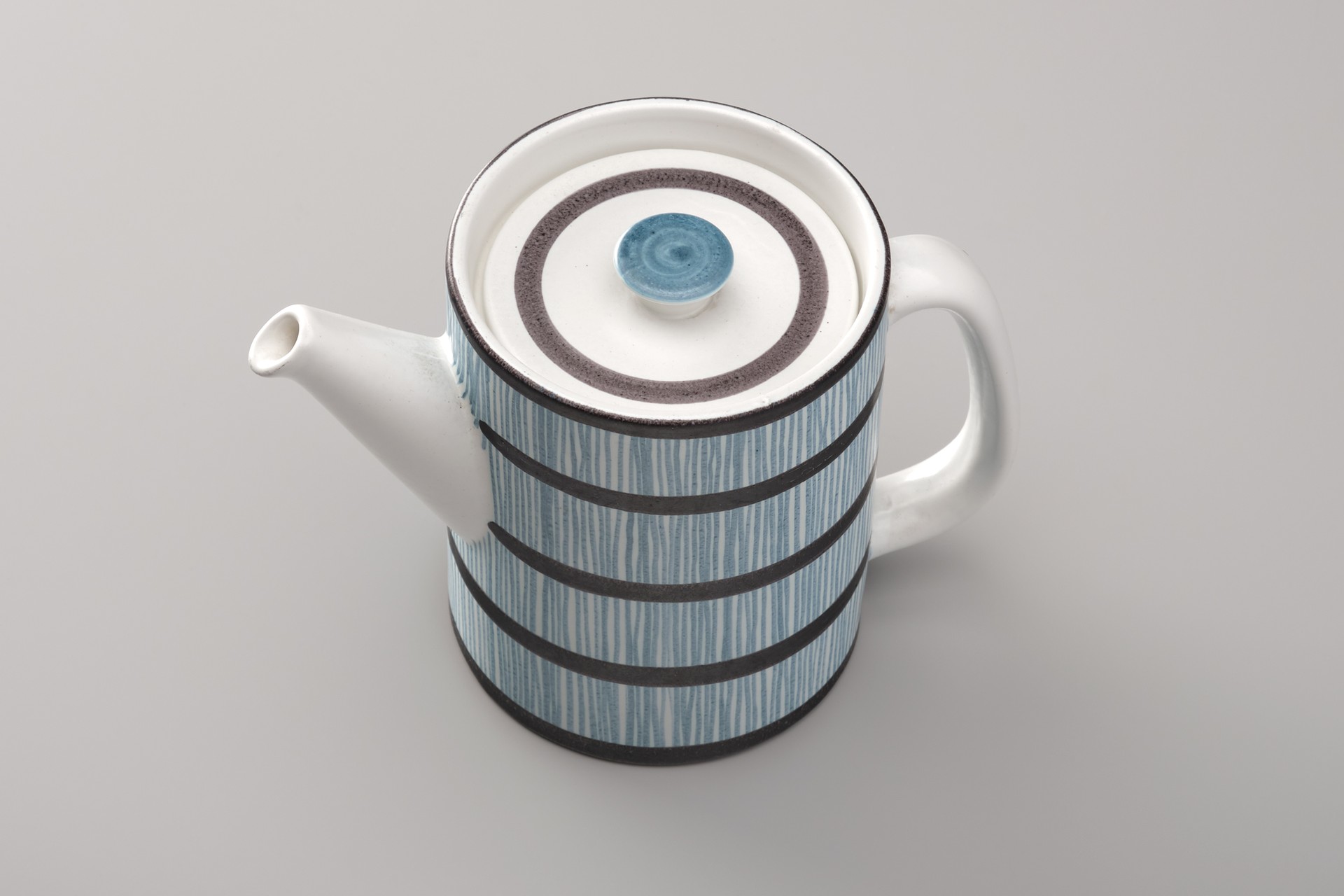 Stacking Tea and Coffee Pots image 3