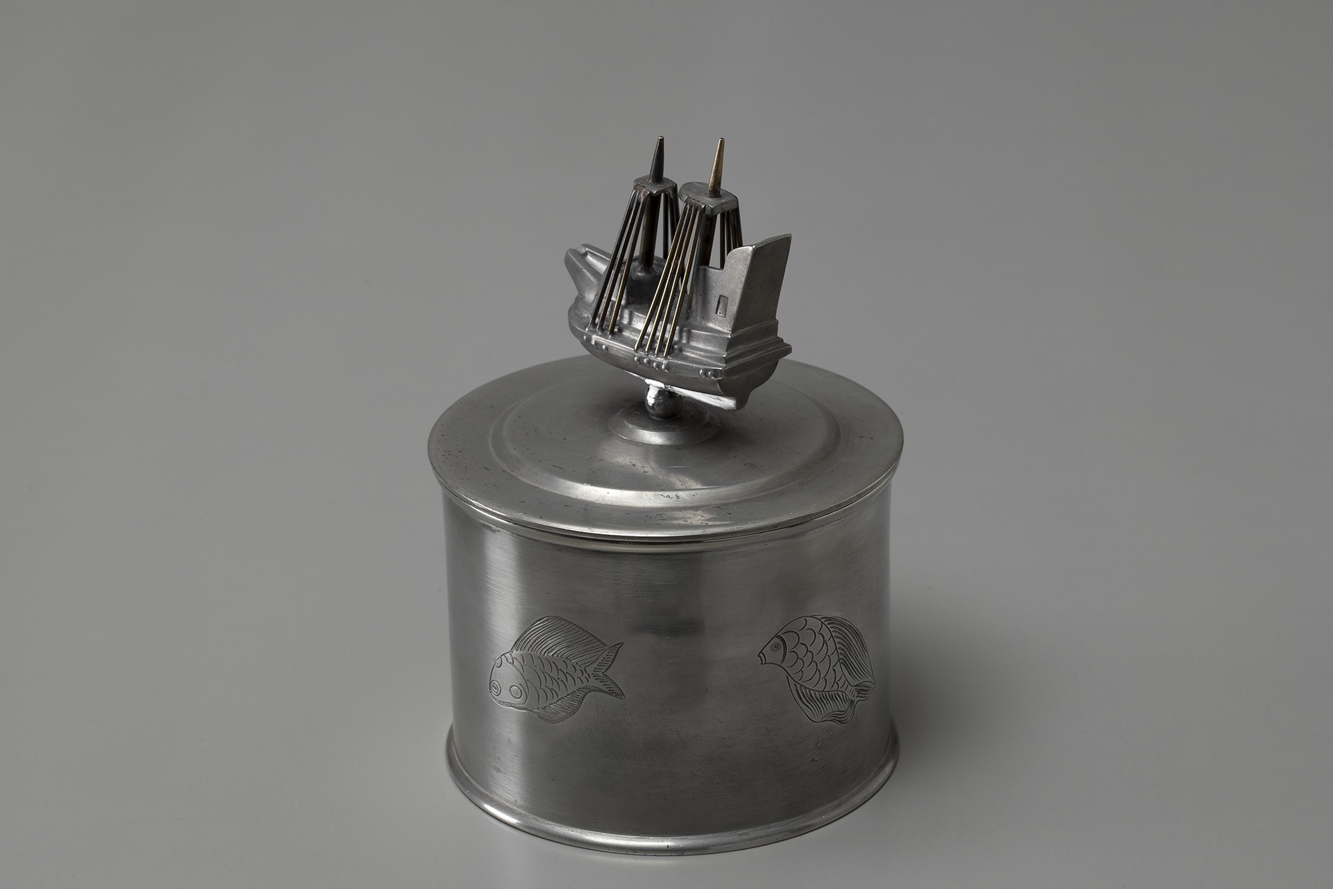 Pewter Jar With Lid image 3