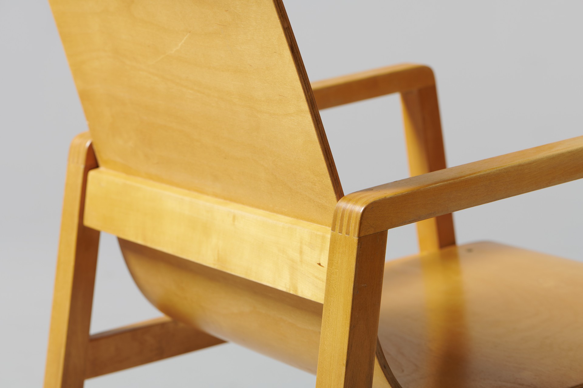 Pair of Armchairs Model no. 51 (part of 10030) image 4