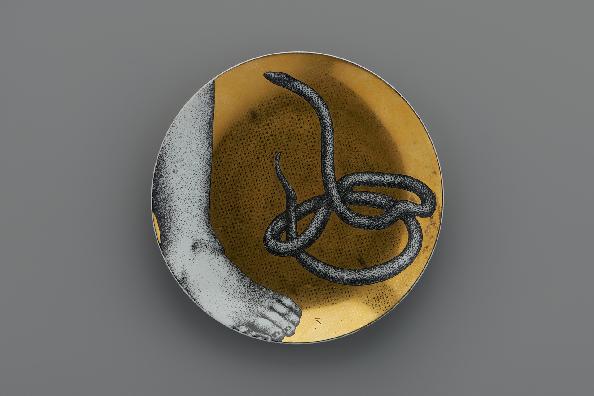 Set of 'Eva' Plates image 2