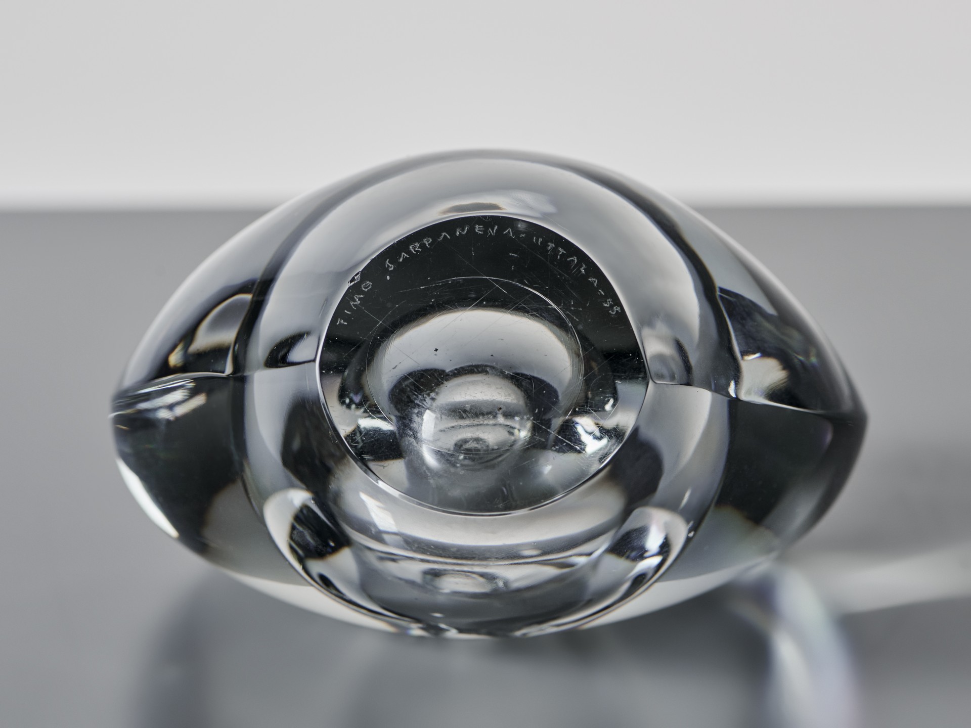 ¨Istuva Iintu¨ (Sitting Bird) Vase image 6