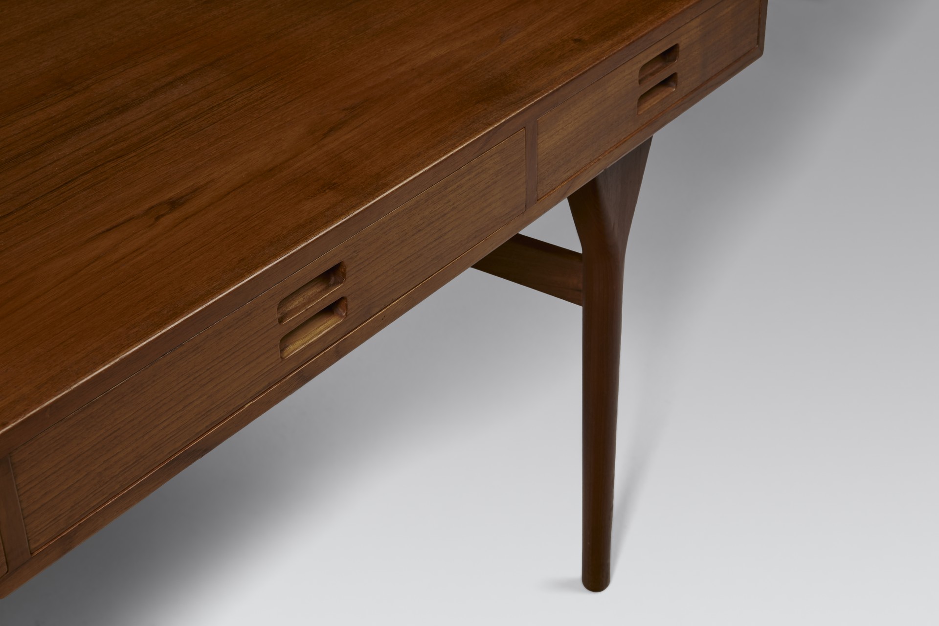 Desk image 4
