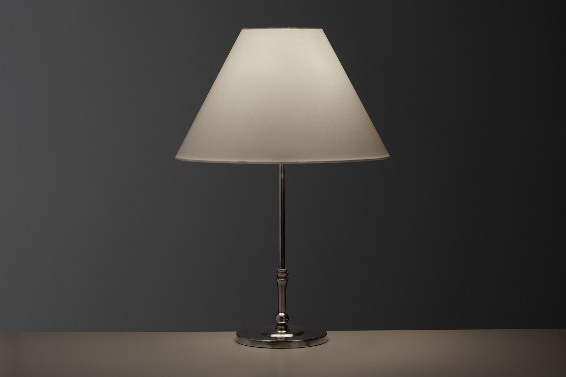 Table Lamp image 2