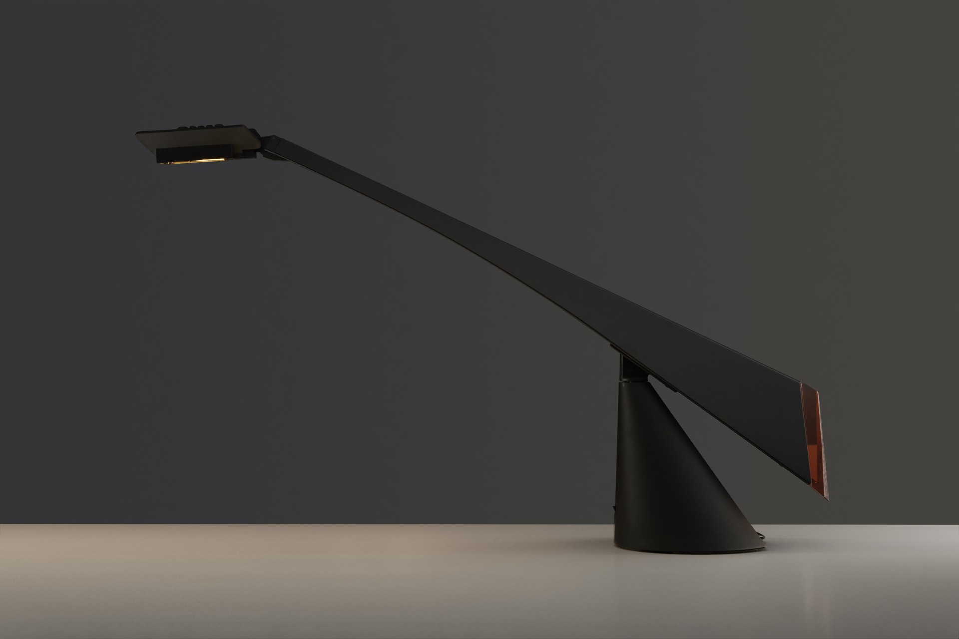 'Messer' Table Lamp image 2