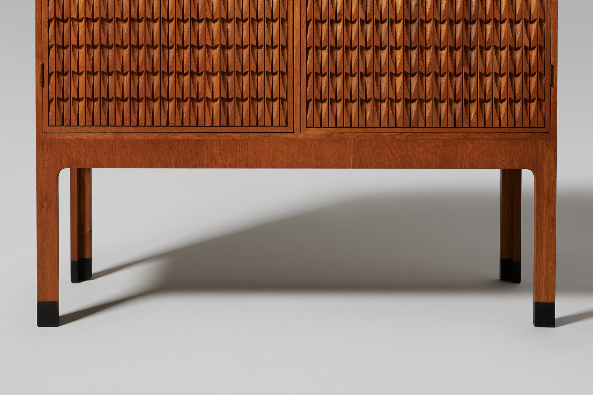Rare "Crocodile" Cabinet image 3