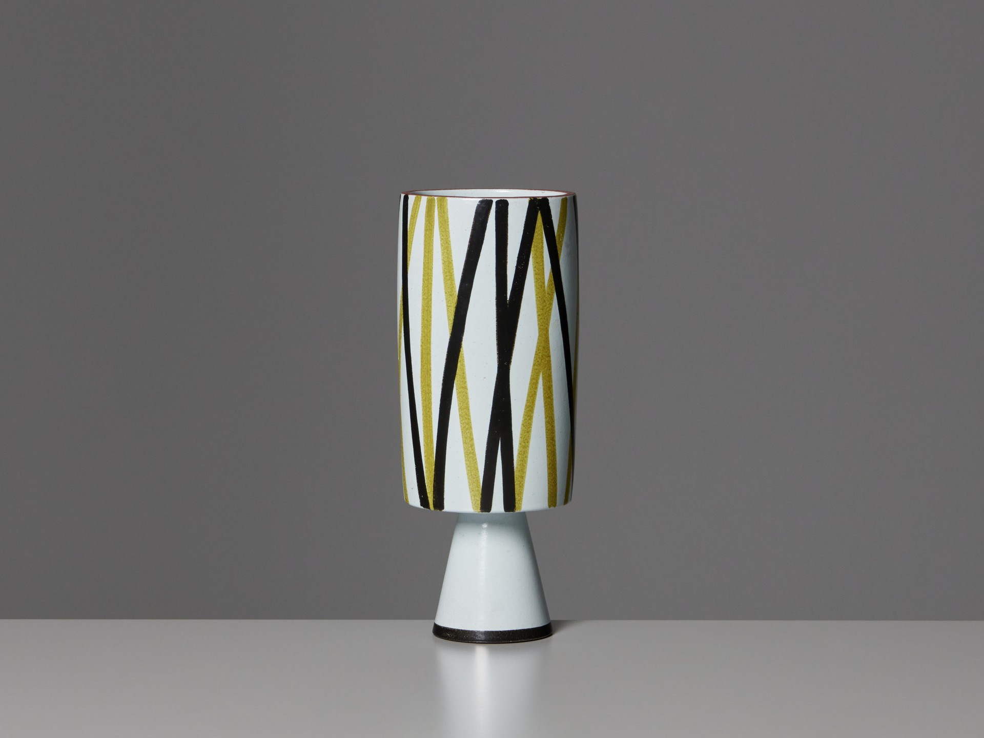 Vase image 3