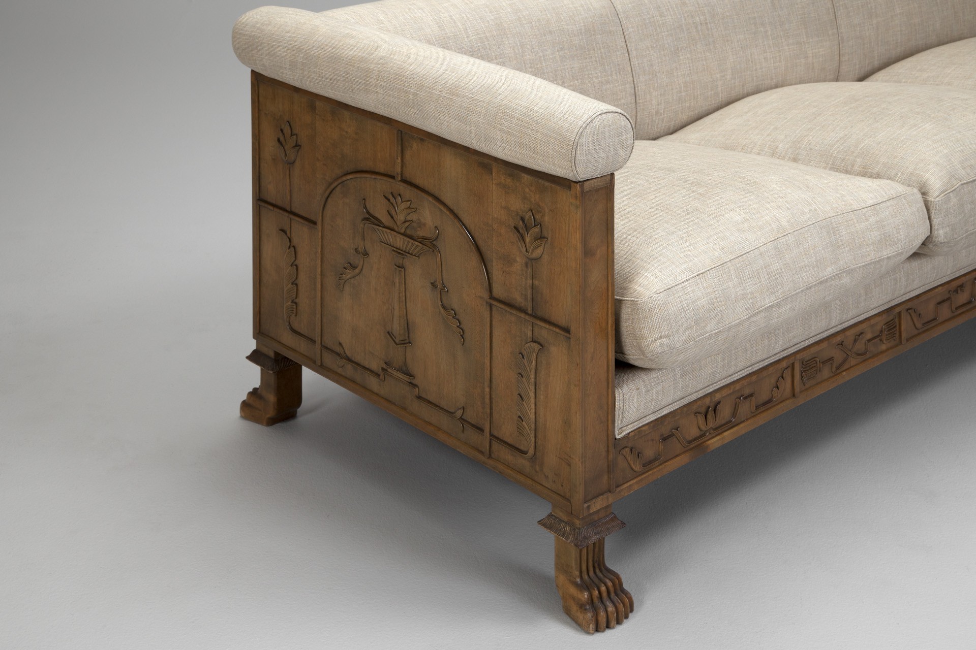 Caesar Sofa image 7