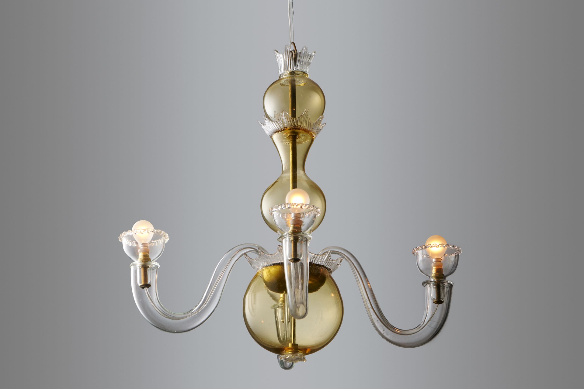 Chandelier image 3