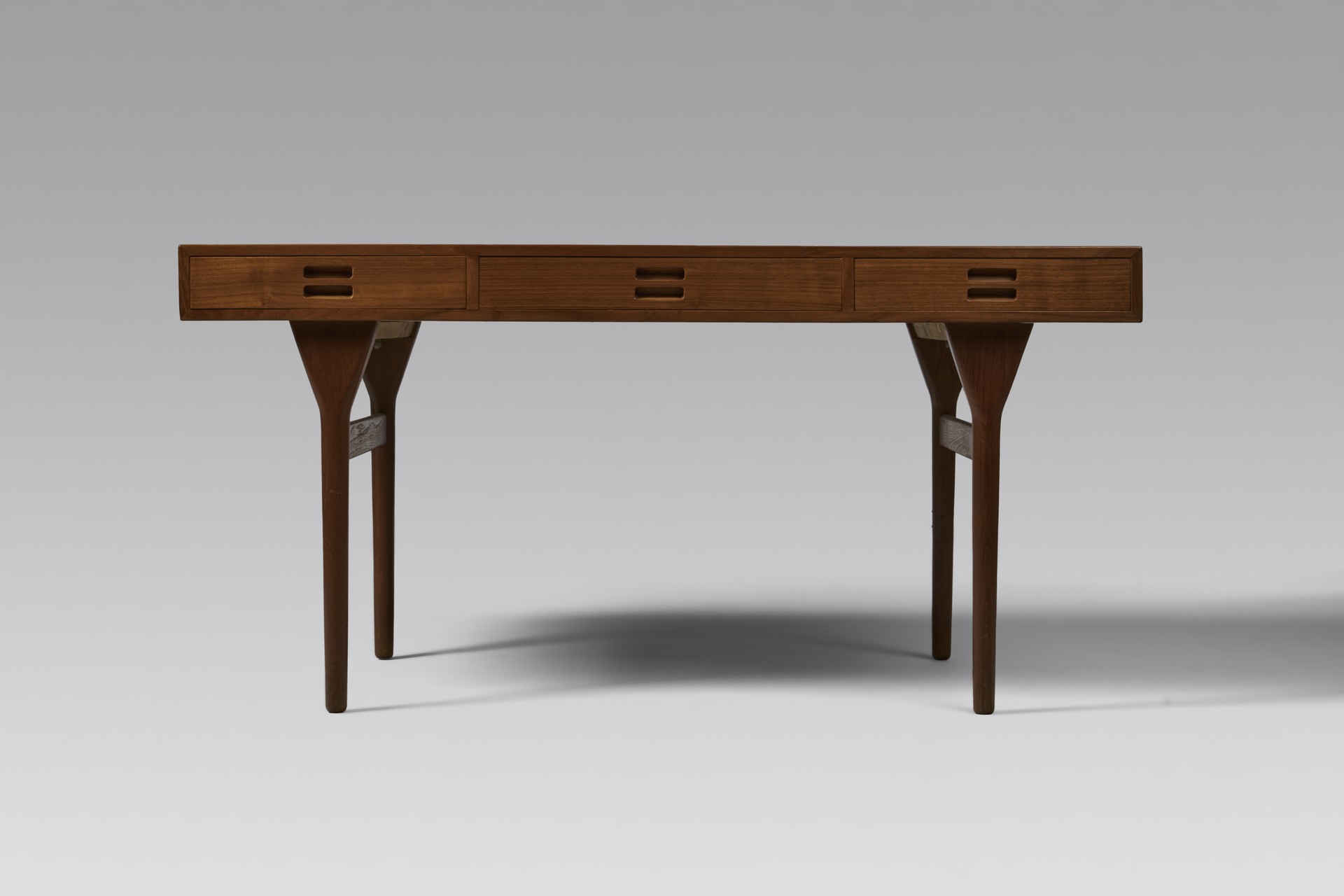 Desk image 3