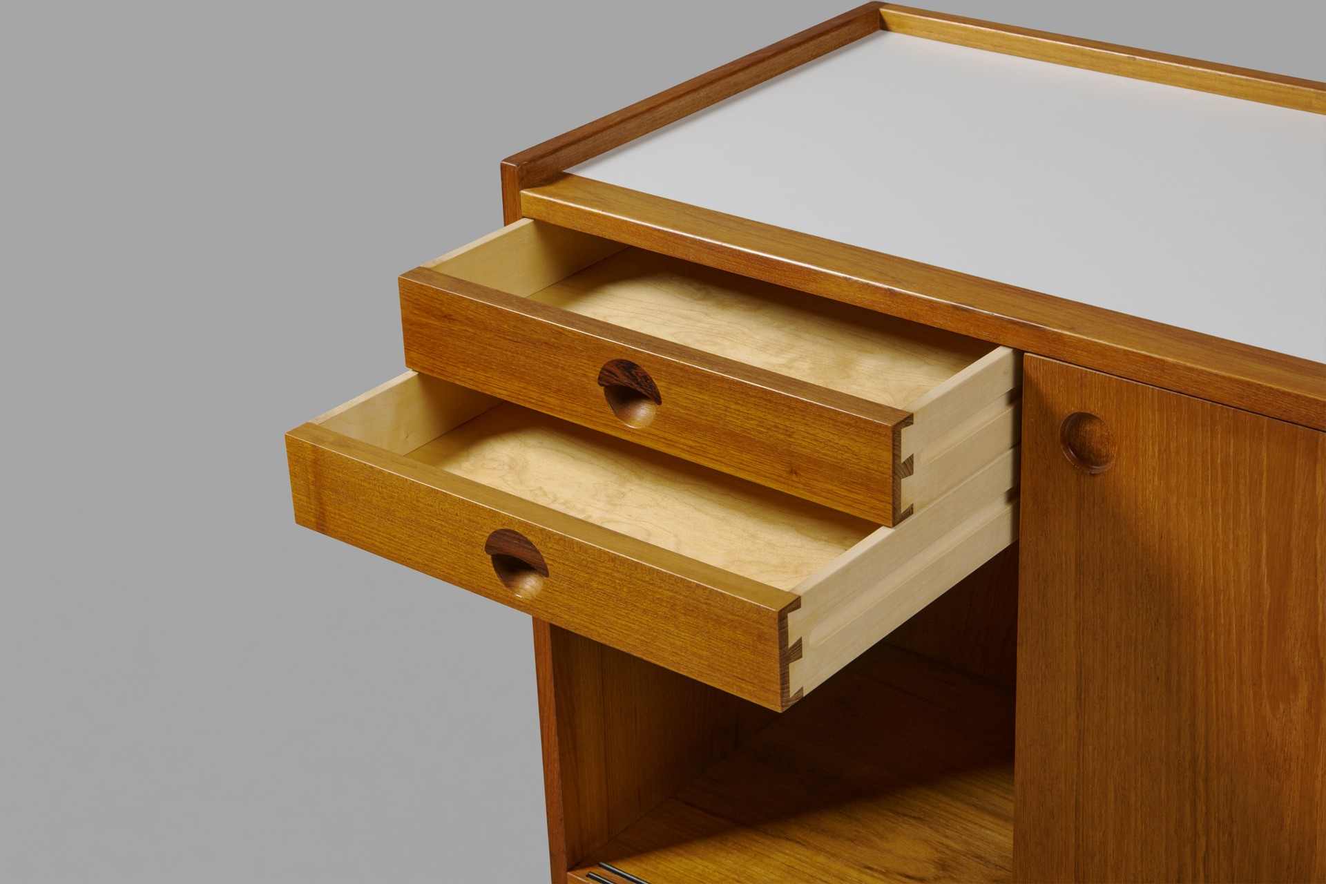 Cabinet image 6