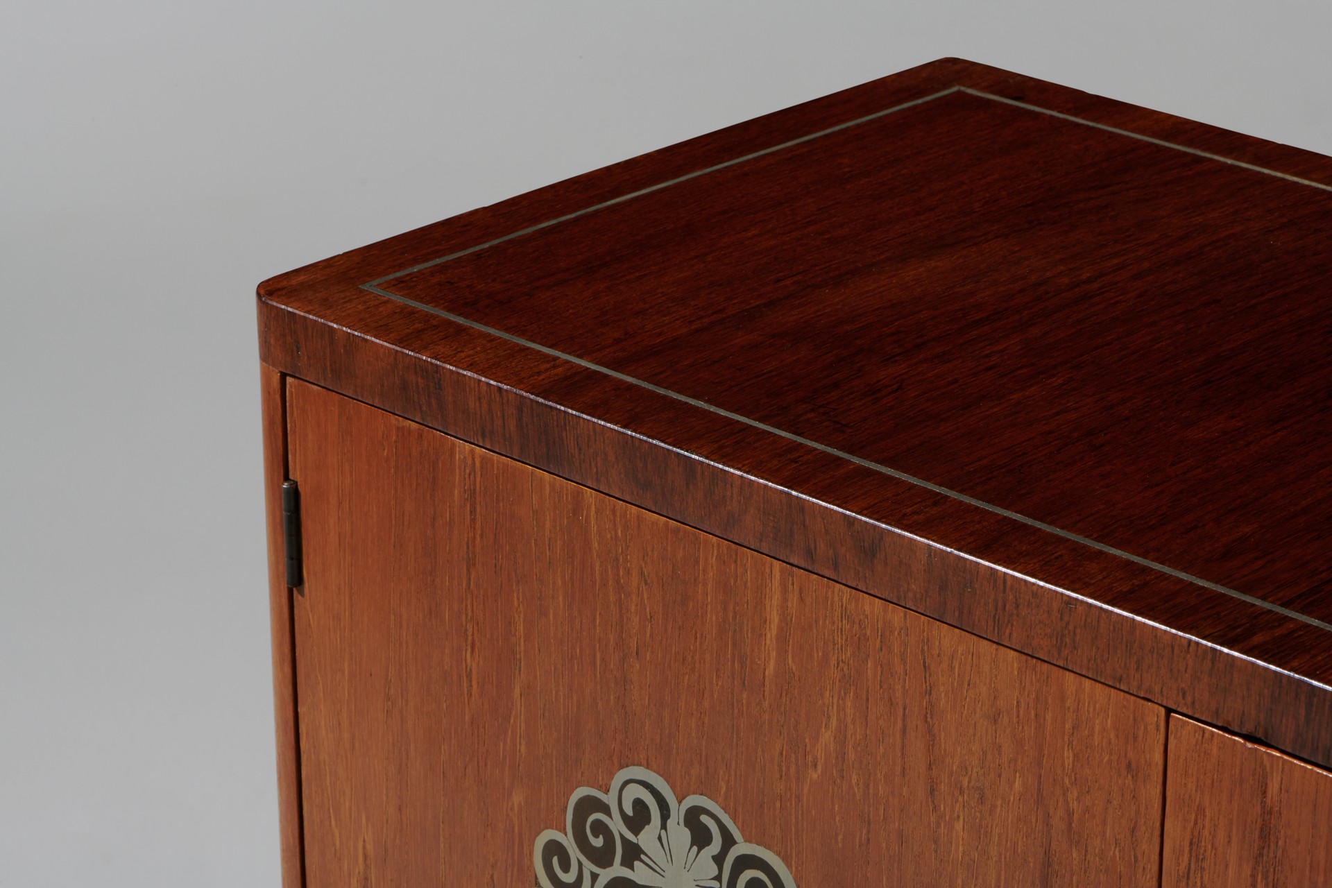 Cocktail Cabinet image 4