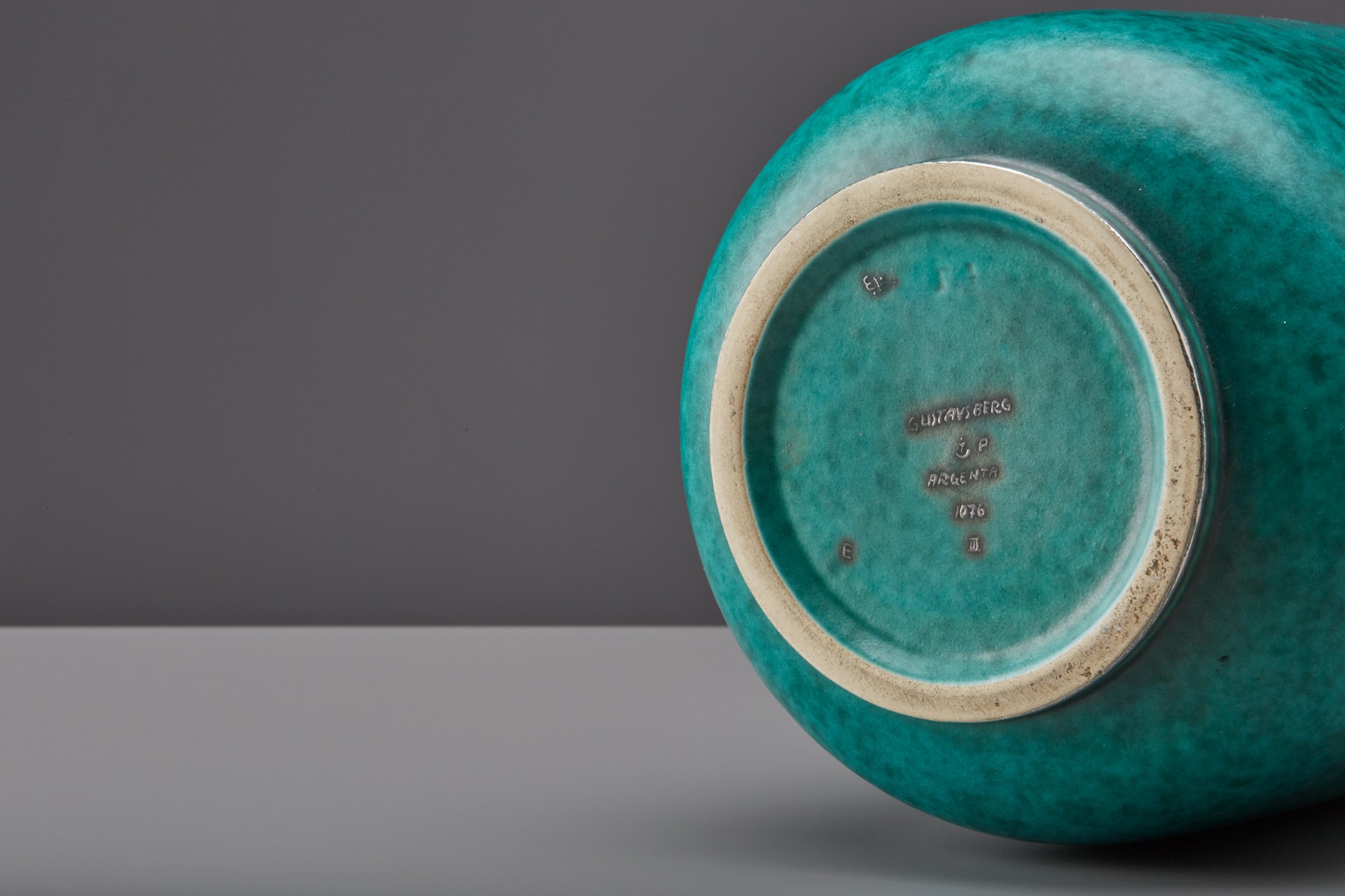 'Argenta' Vase image 4