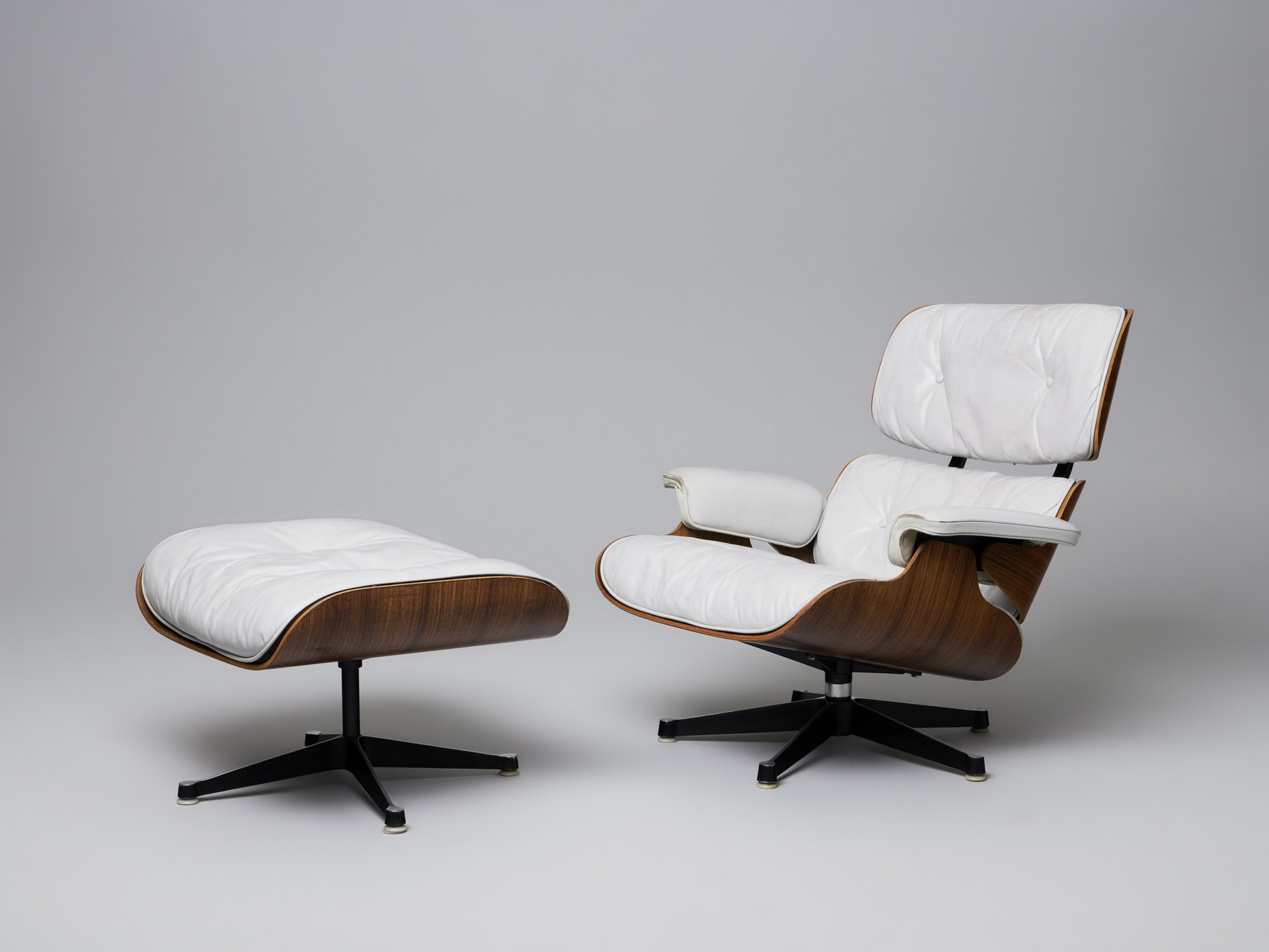 Lounge Chair and Ottoman image 3