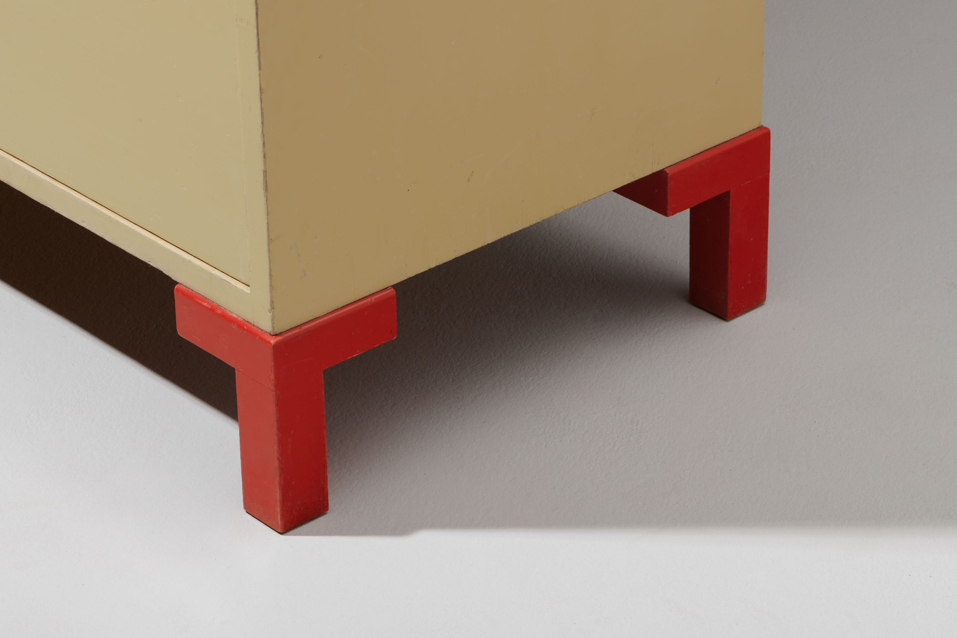'Sibylla' Chest of Drawers image 4