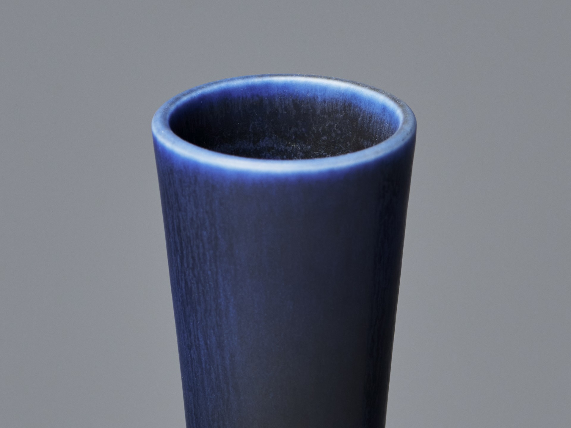 Group of Three Large Vases image 15