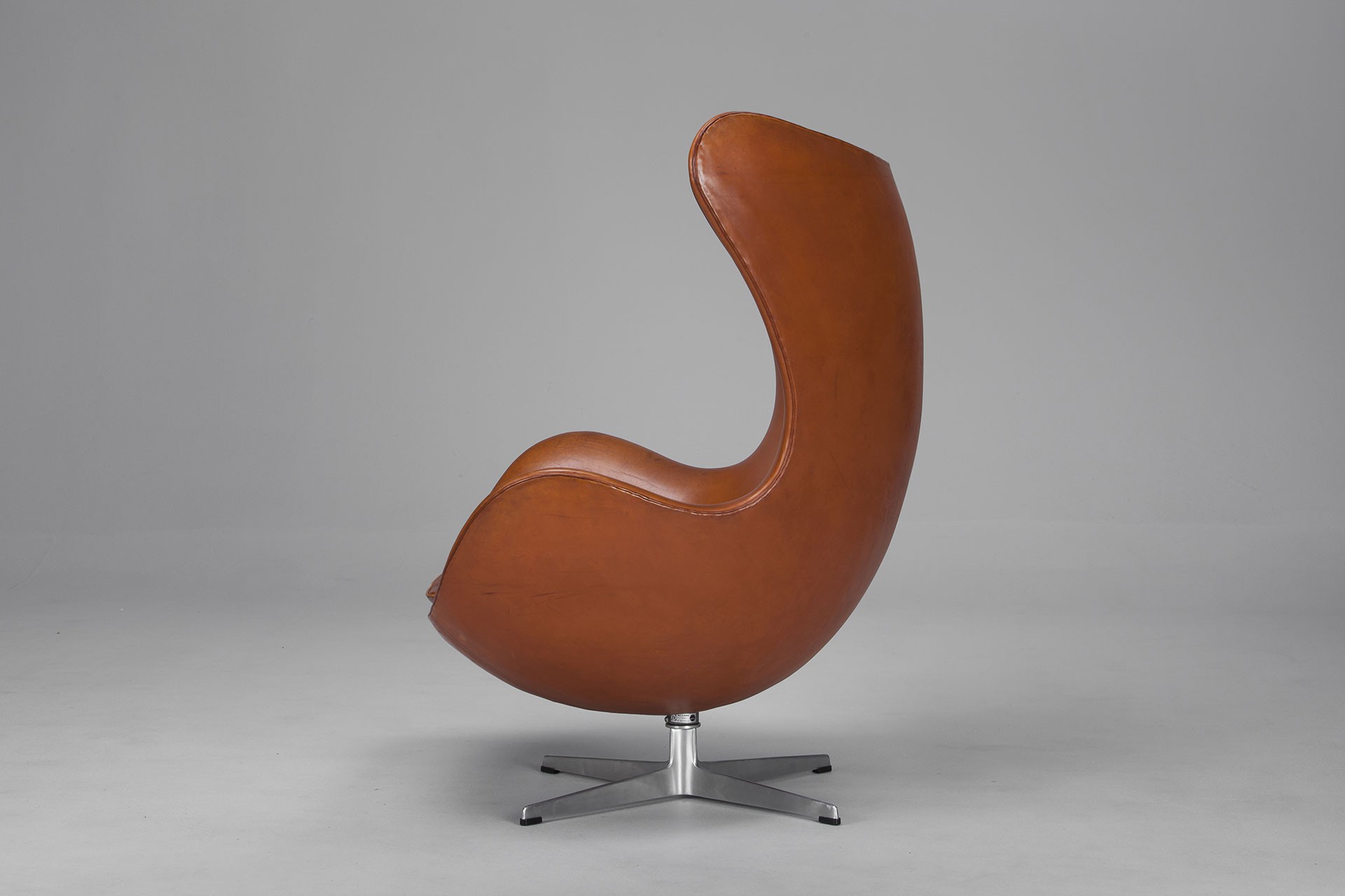 Egg Chair image 3