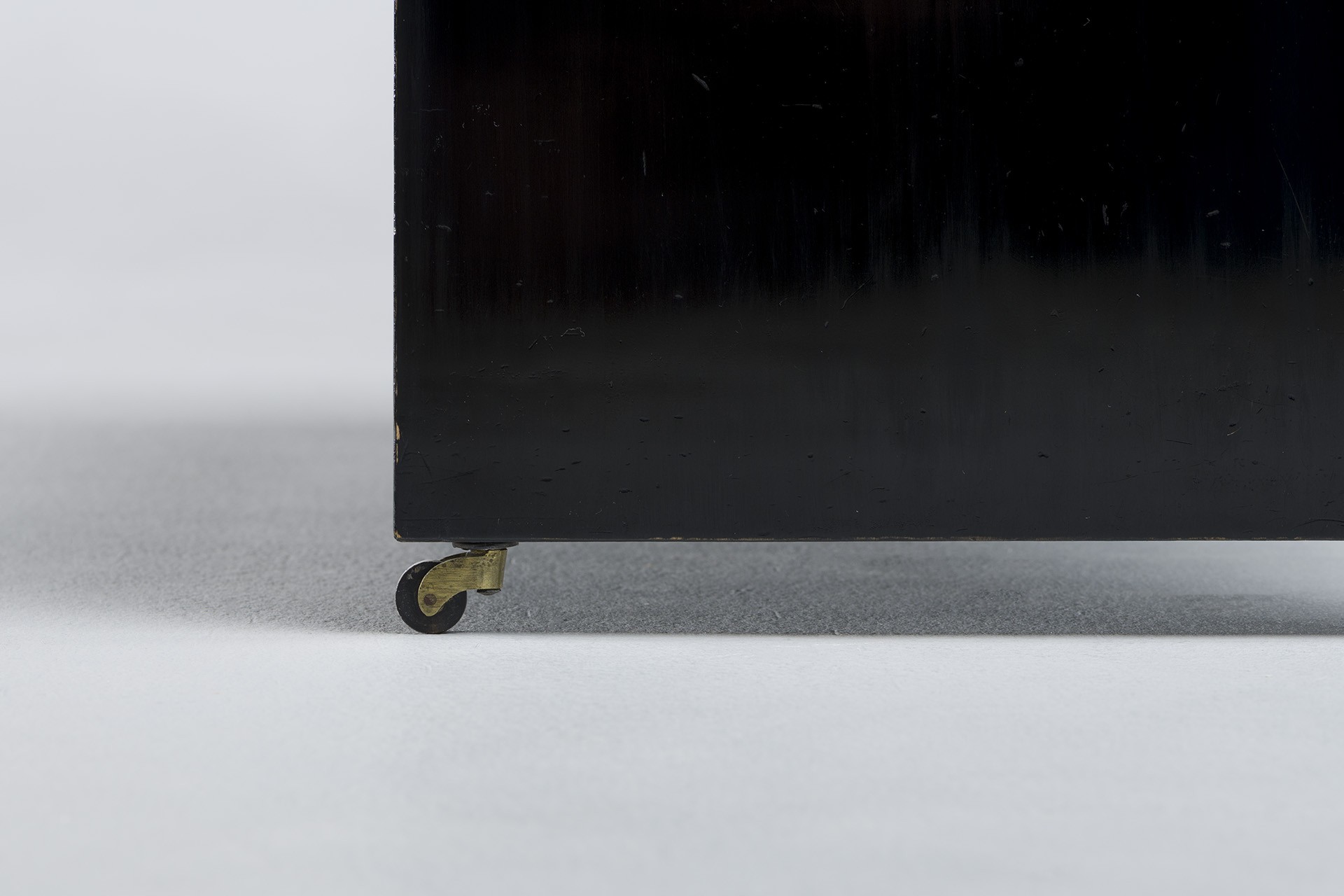 Rare Side Table, Model no. 128 image 7