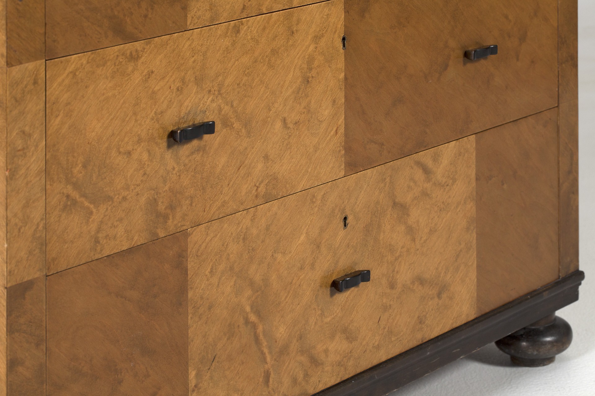 'Haga' Chest Of Drawers image 4
