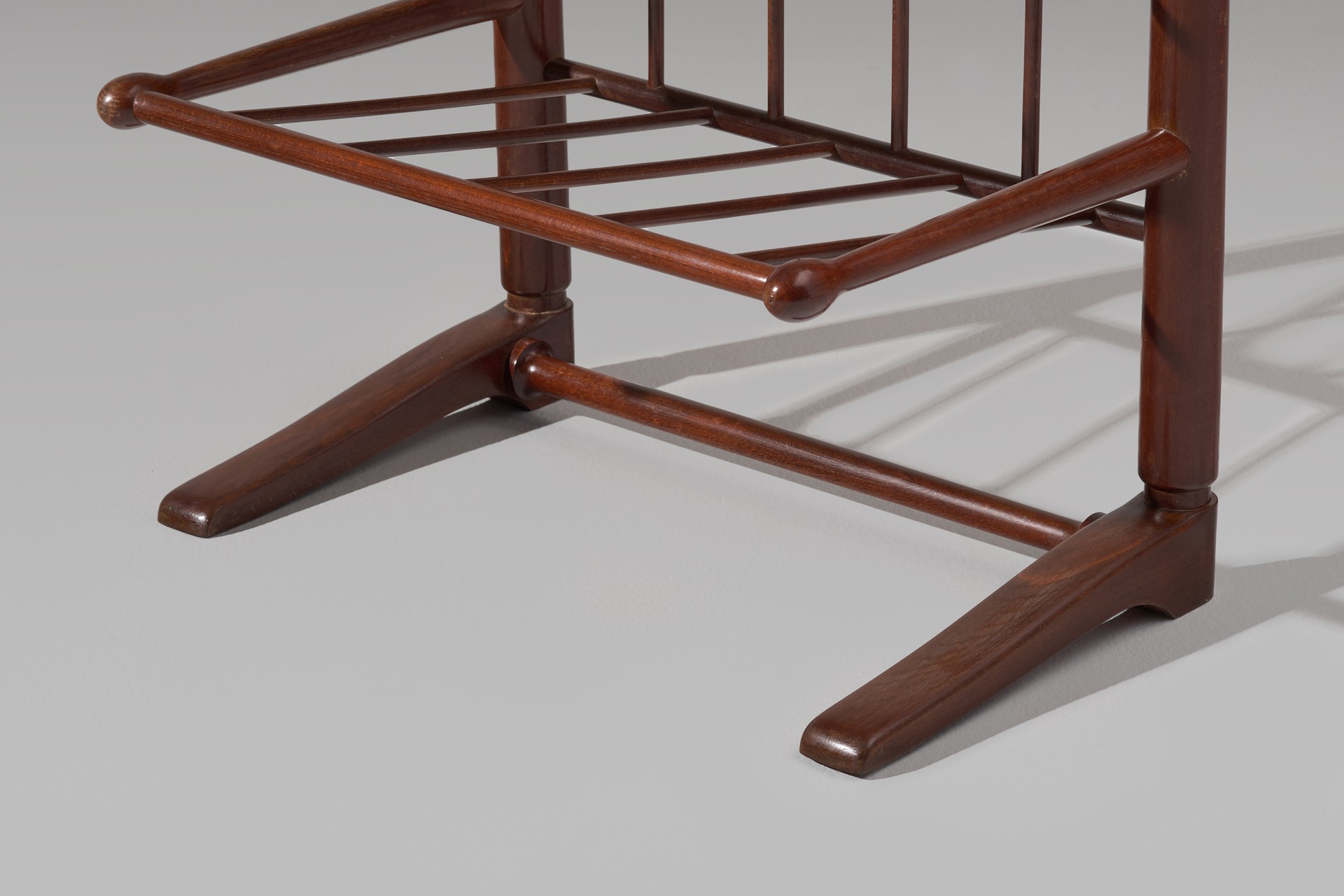 Magazine Stand image 5
