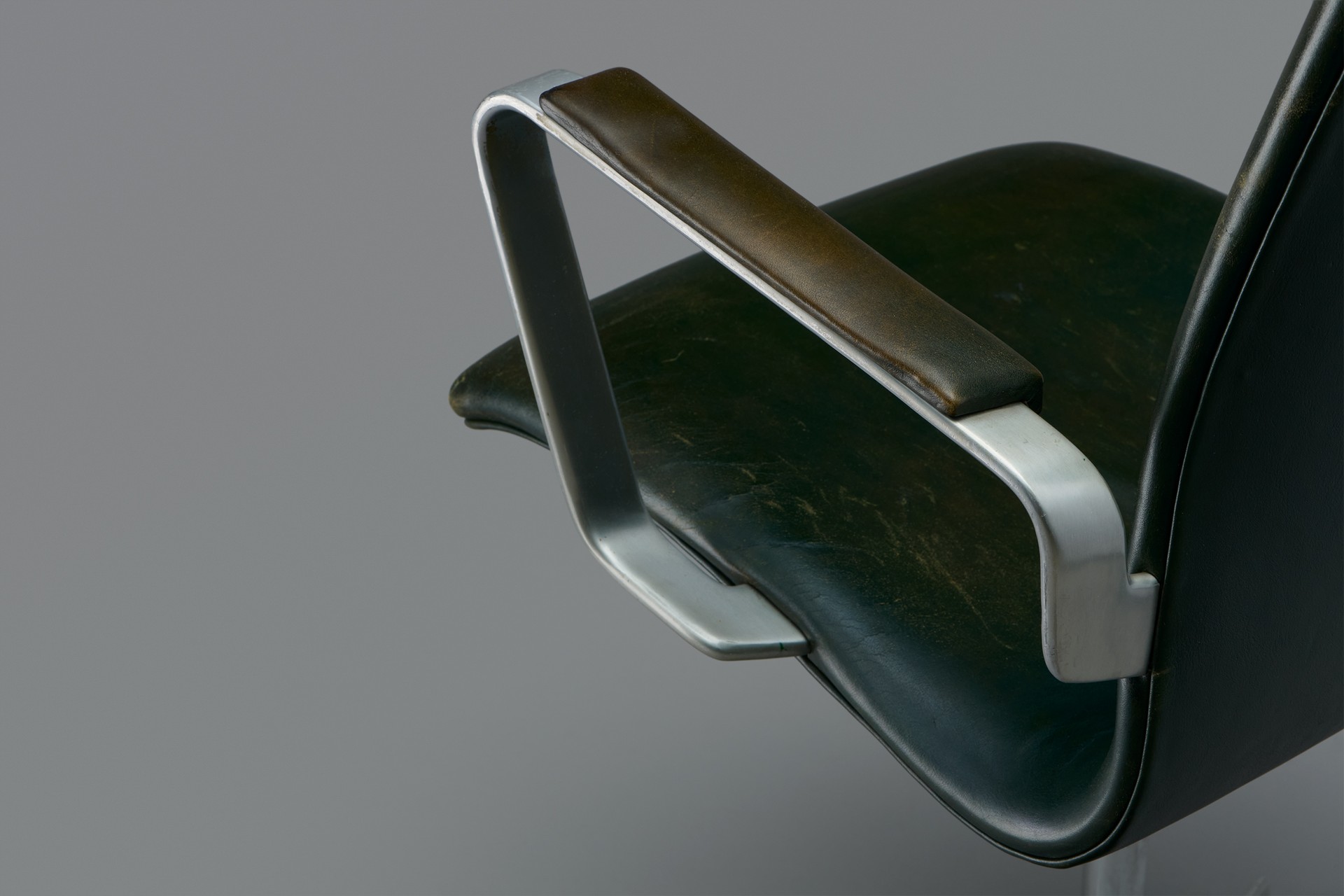 'Oxford' Armchair image 5