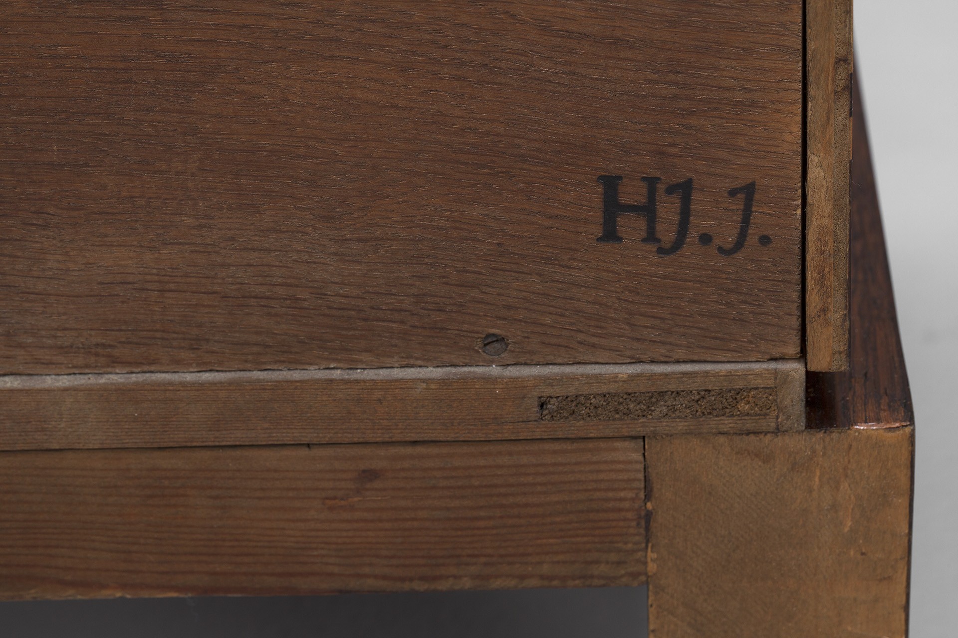 Cabinet image 7