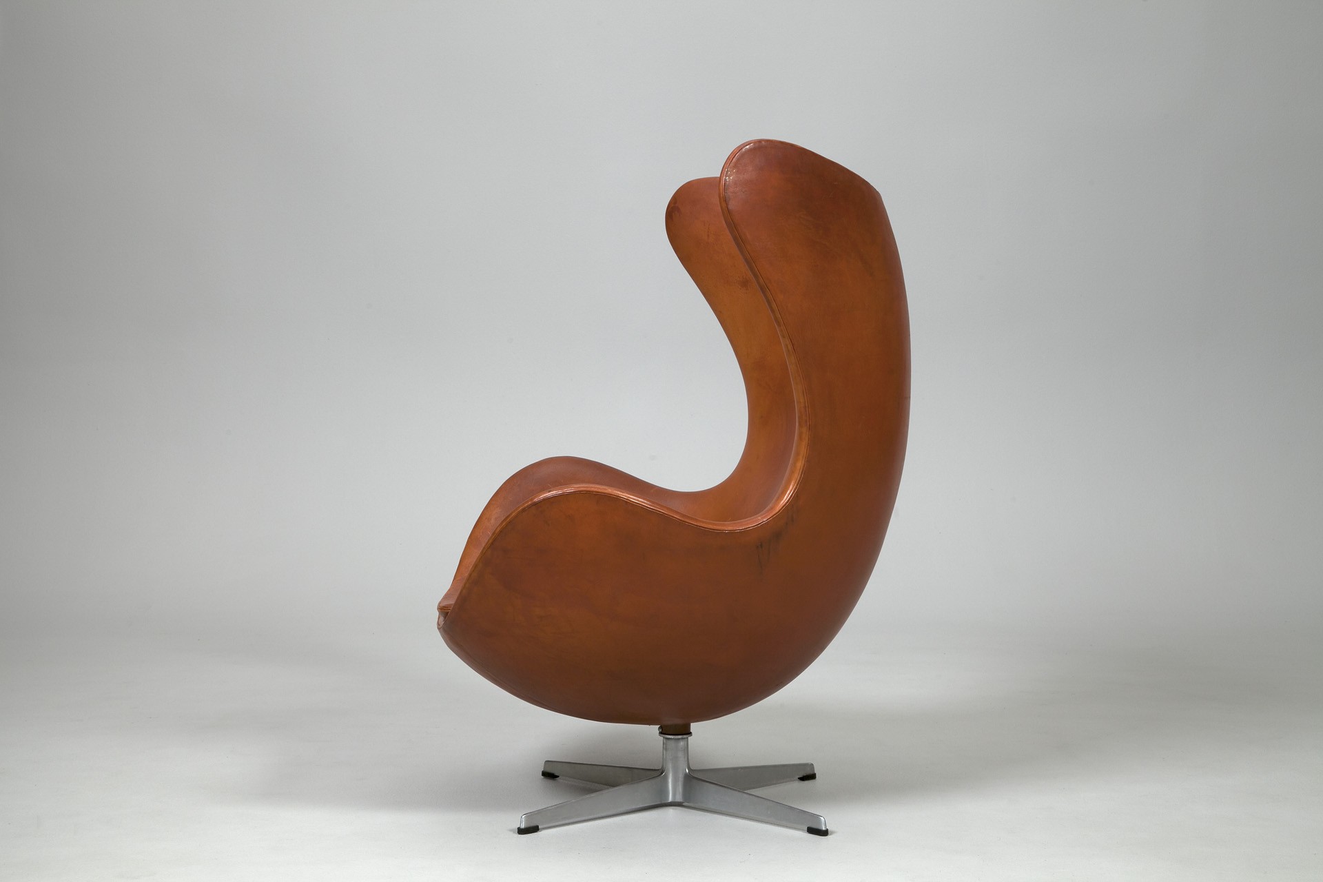 Egg Chair image 3