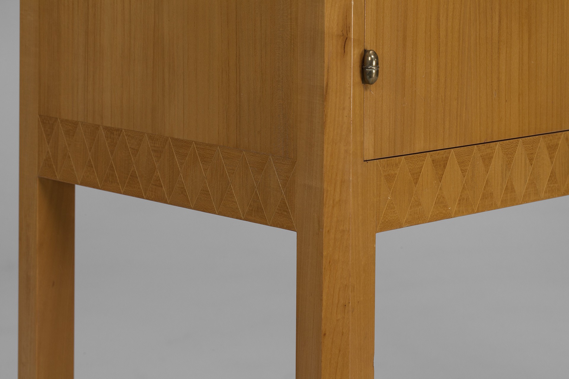 Cabinet image 8