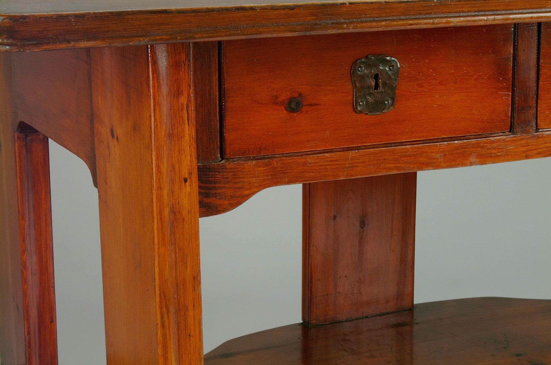 Desk image 3