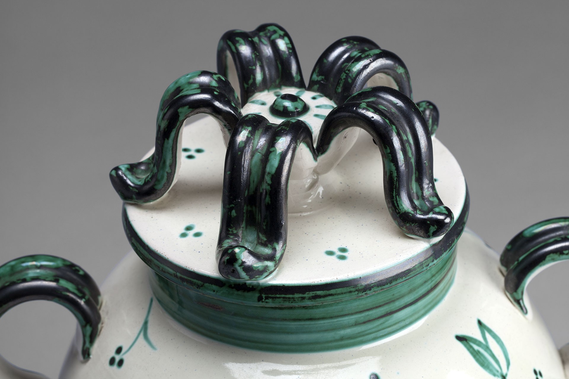 Vase image 3