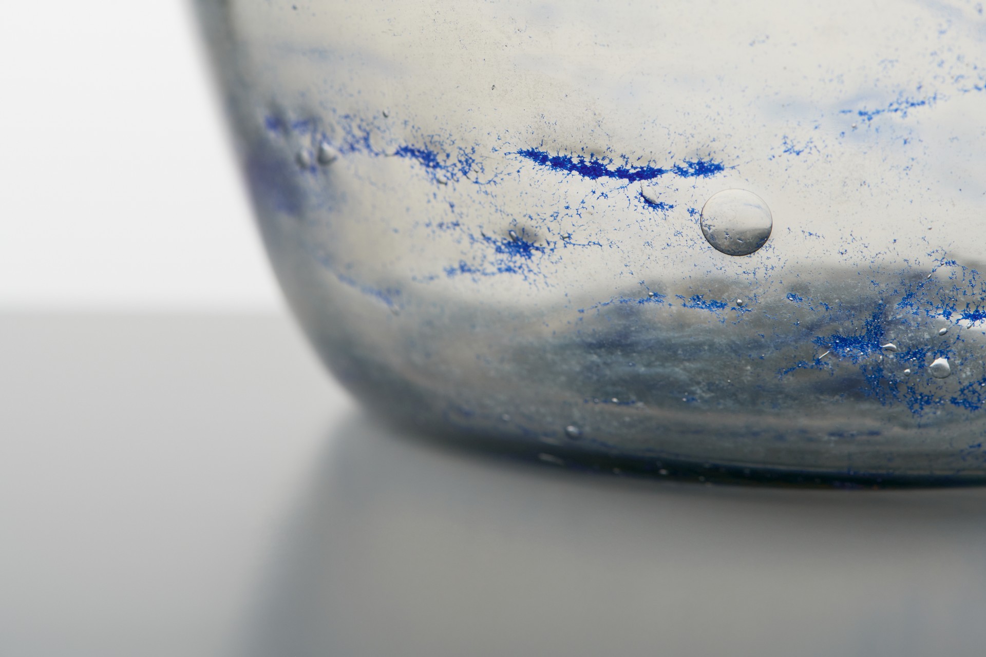 Vase image 4