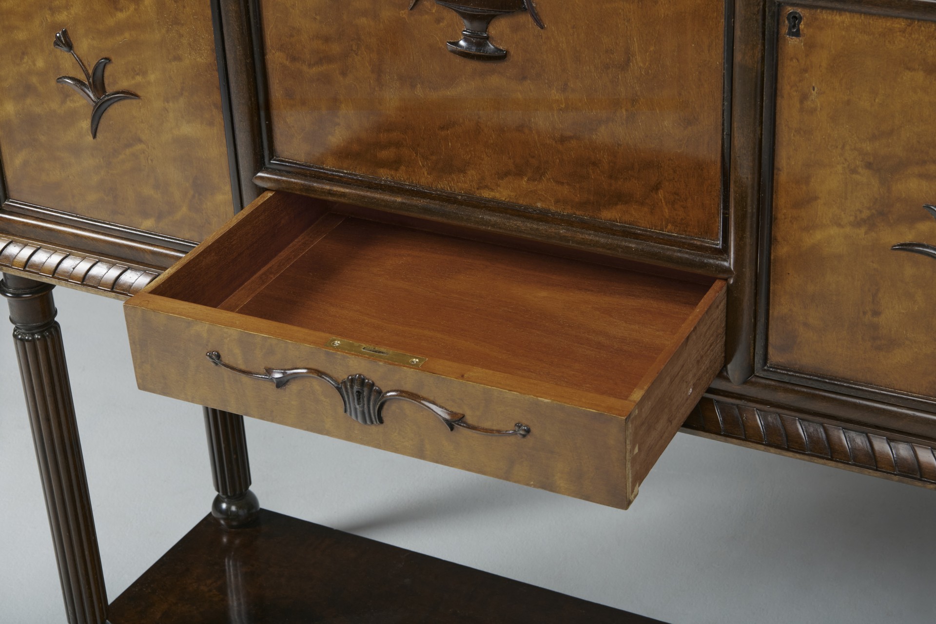 Cabinet image 5
