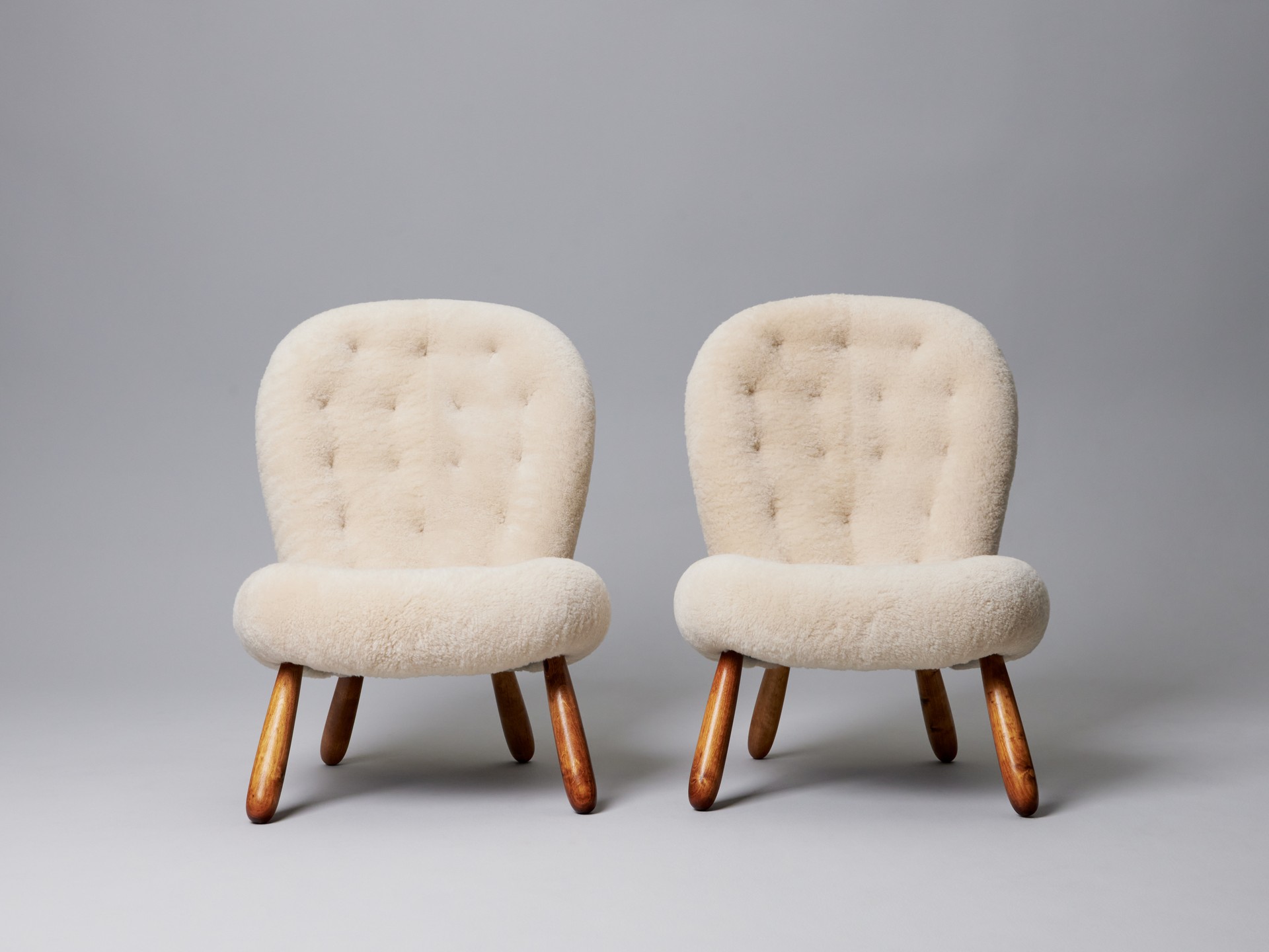 Pair of 'Clam' Chairs image 3