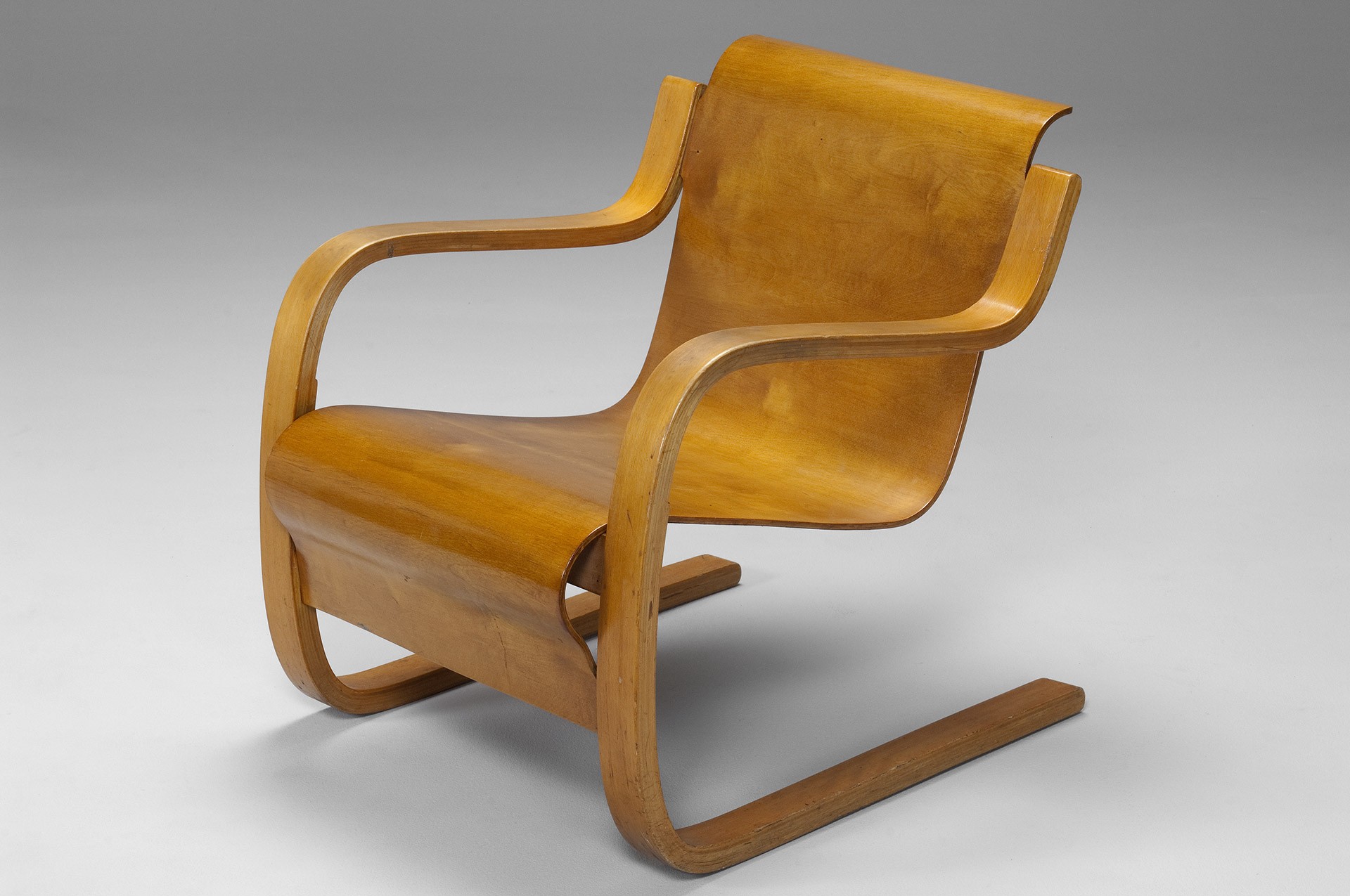 Armchair model no. 31 image 2