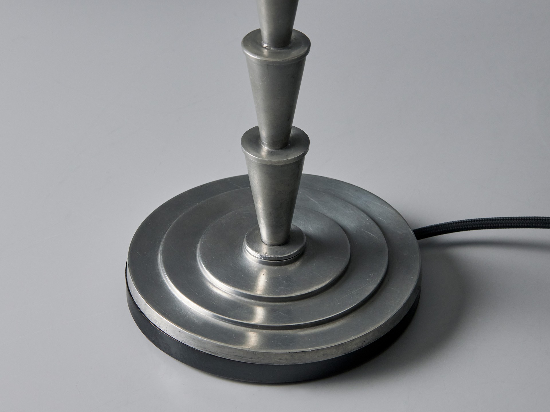 Table lamp image 3