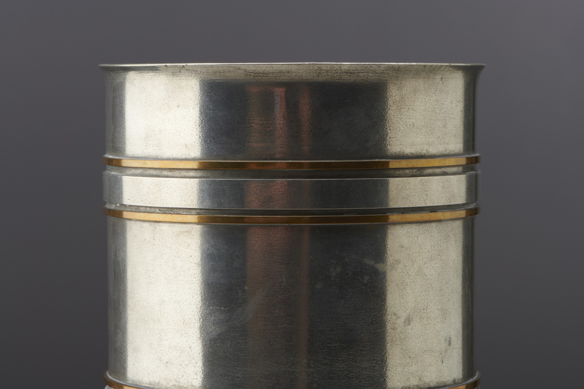 Vase image 2