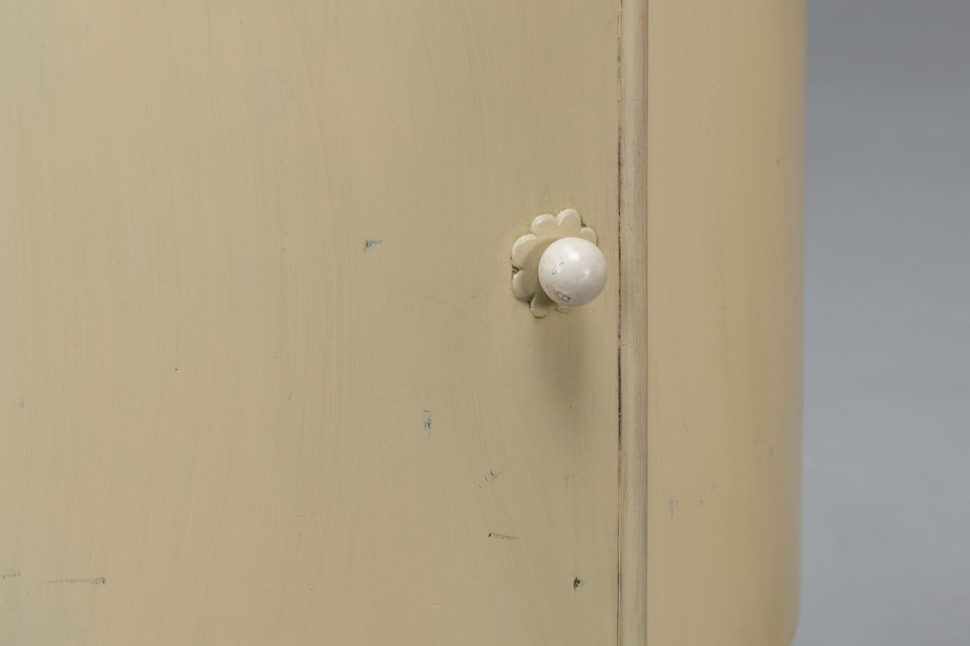 Pair of Bedside Cabinets image 5
