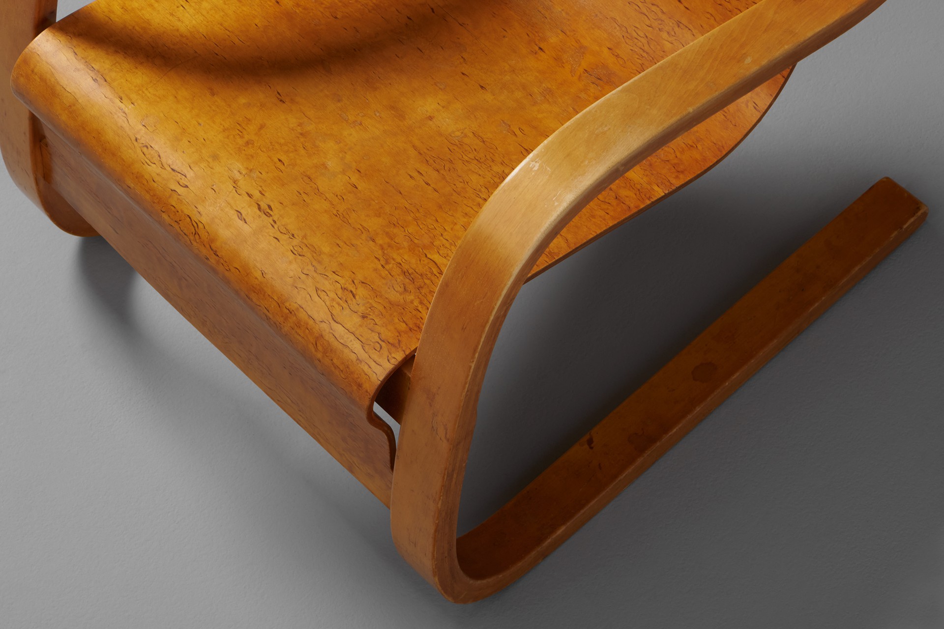 Cantilevered Armchair, Model no. 31 image 6