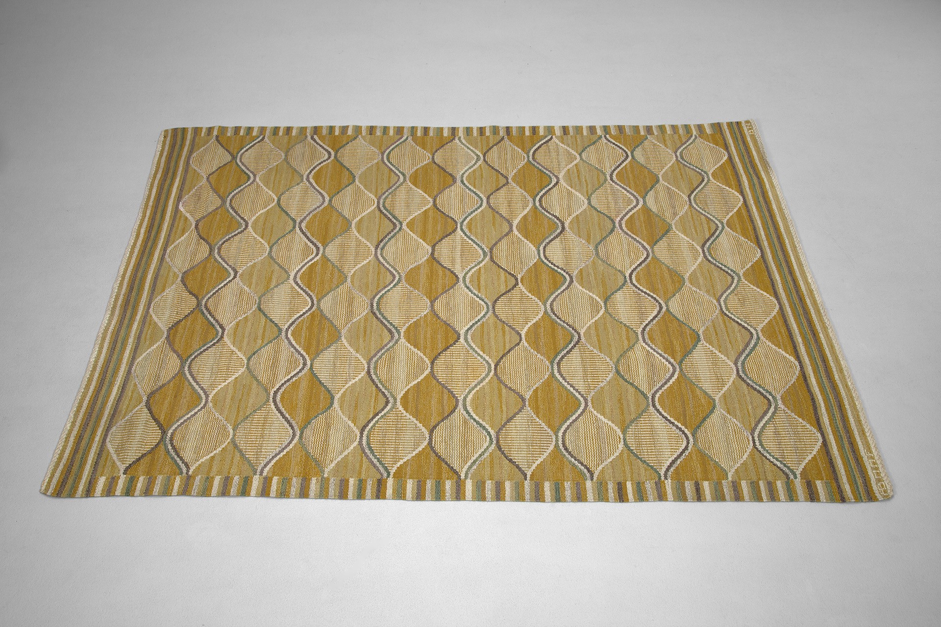 Carpet "Yellow Flounder"