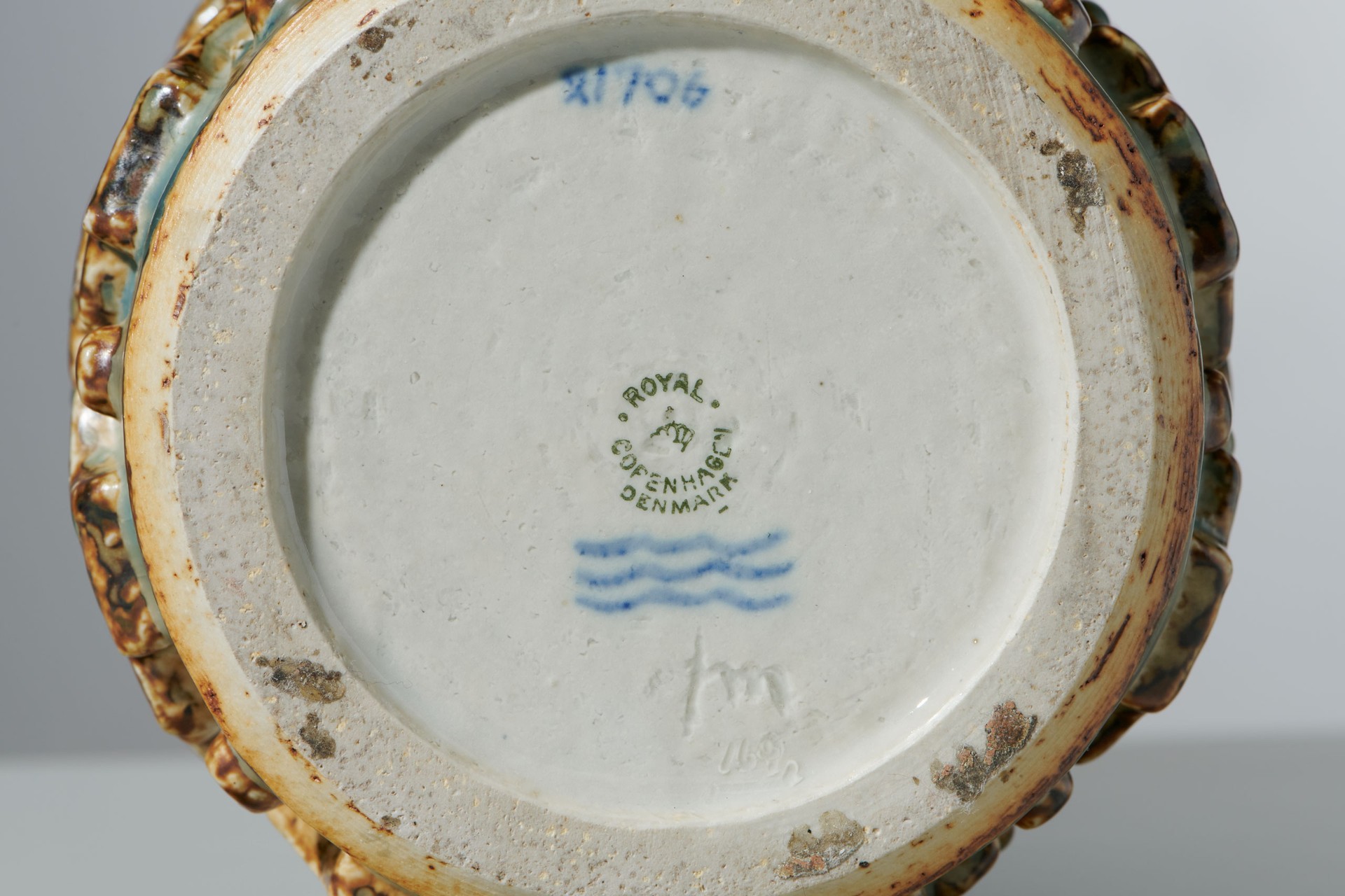 Vase image 5