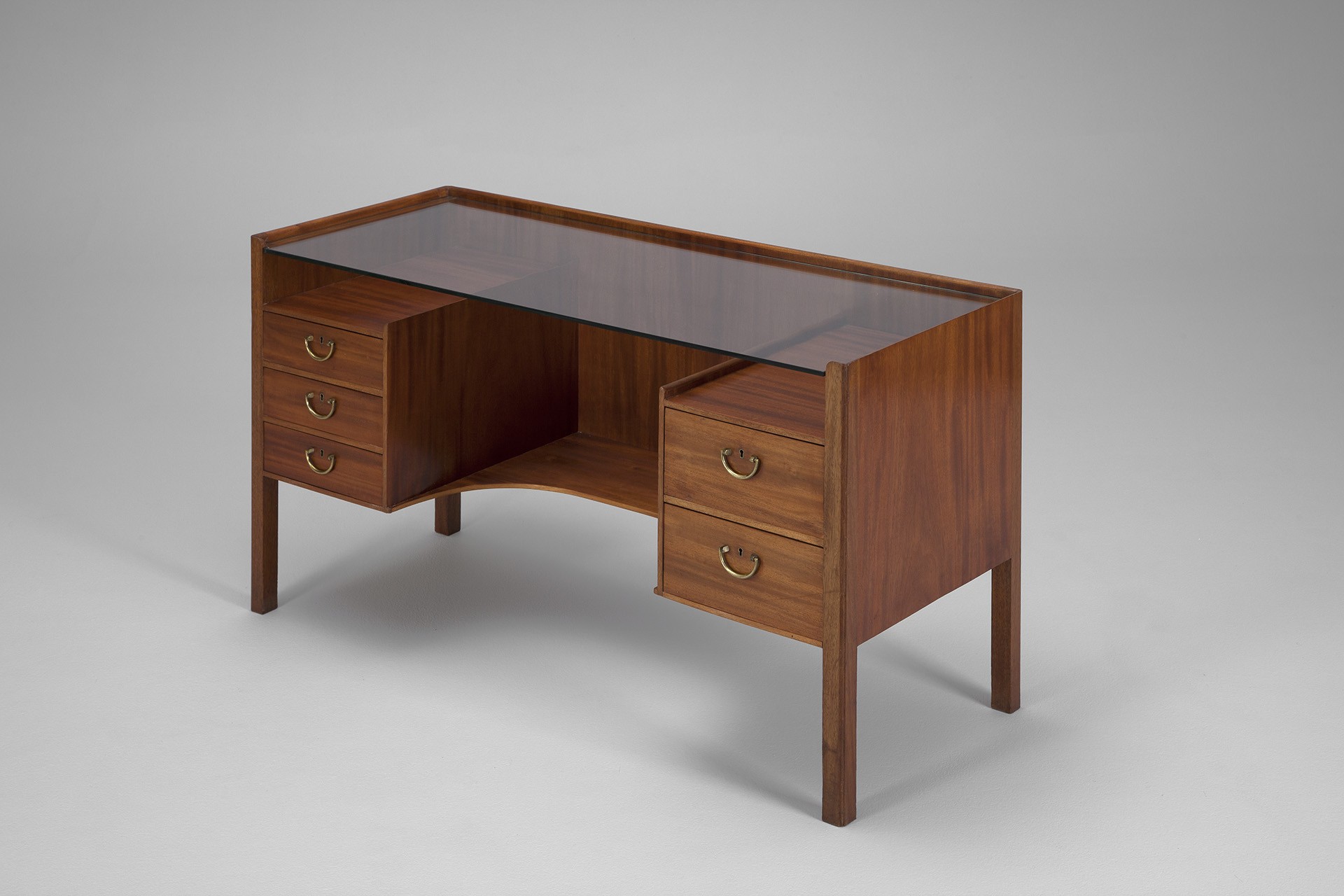 Dressing Table image 3