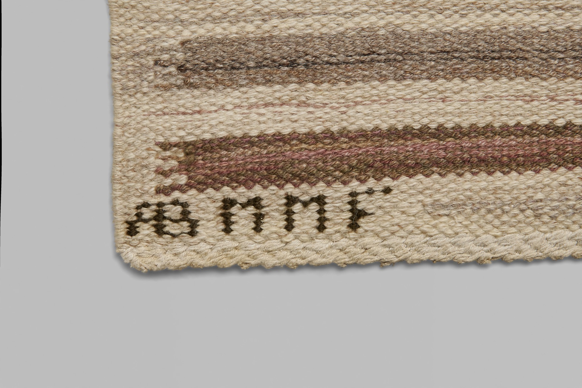 Carpet 'Åkerbär' image 6