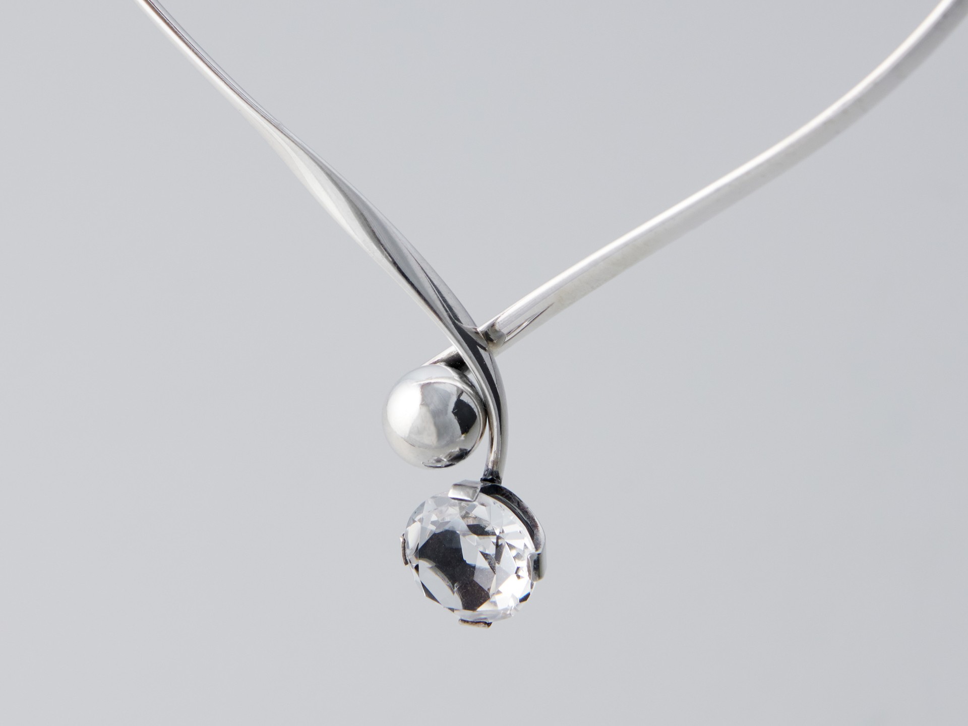 Necklace image 3