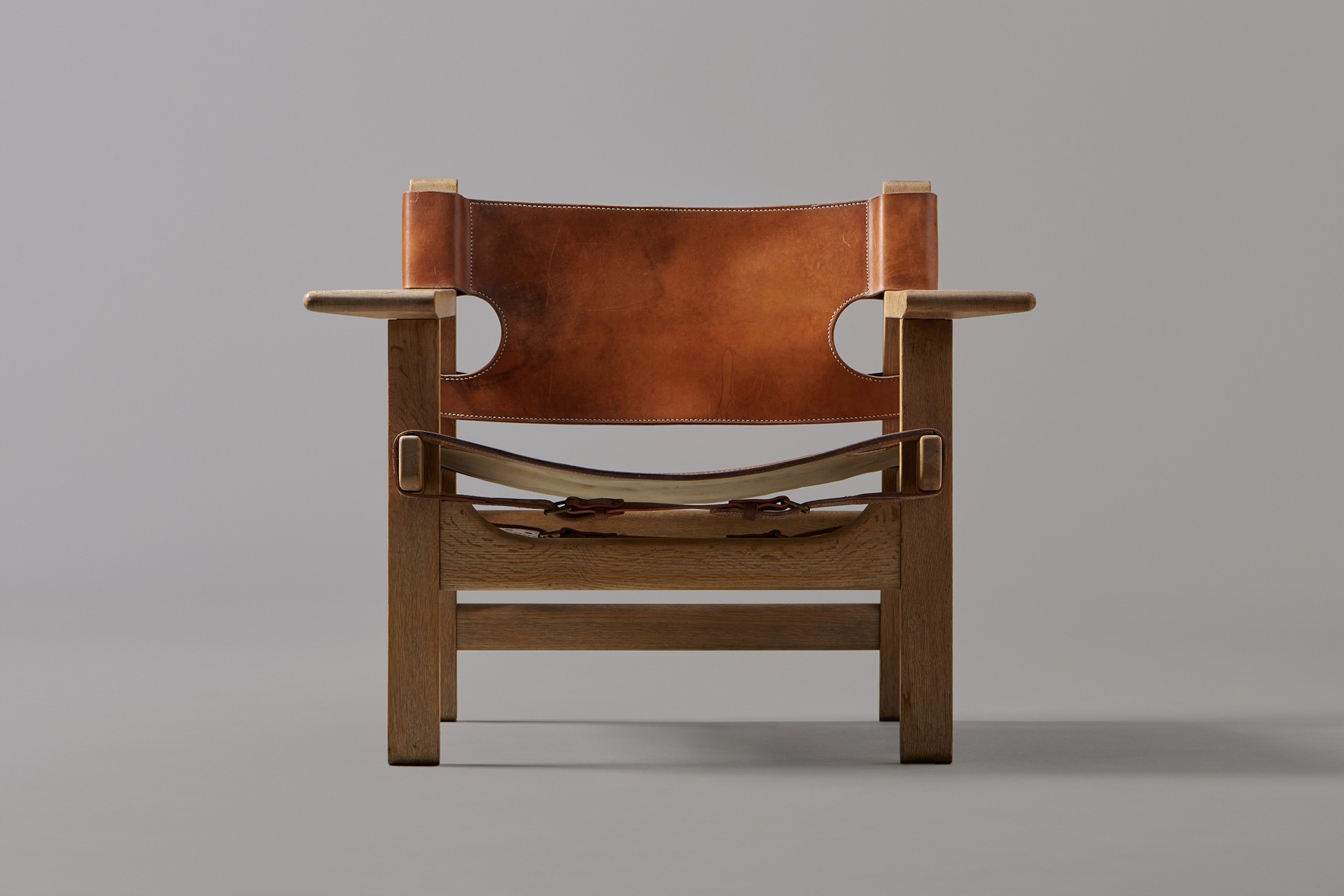 'Spanish' Armchair, Model no. 226 image 3
