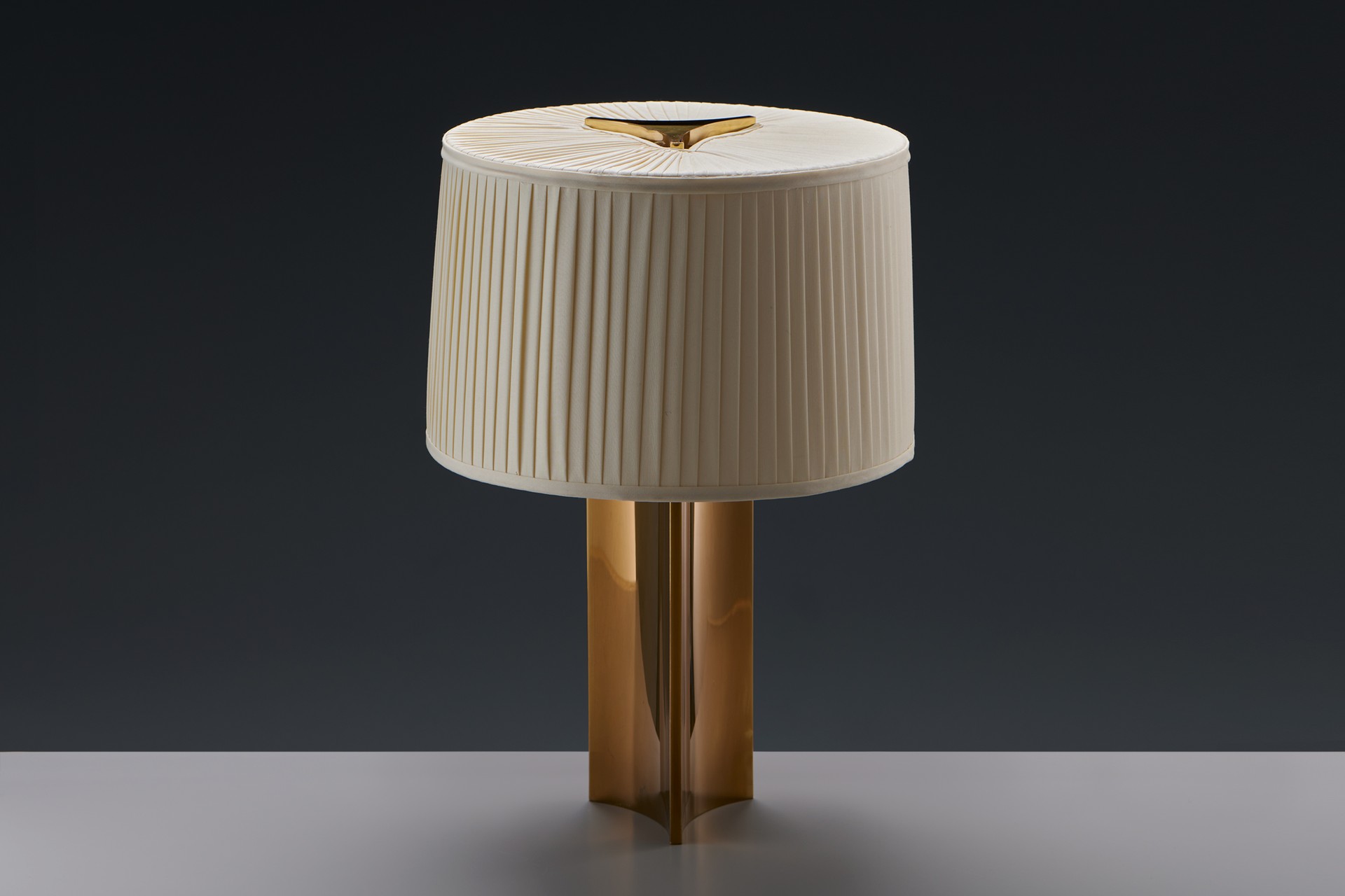 Rare Table Lamp, Model no. 546D image 2
